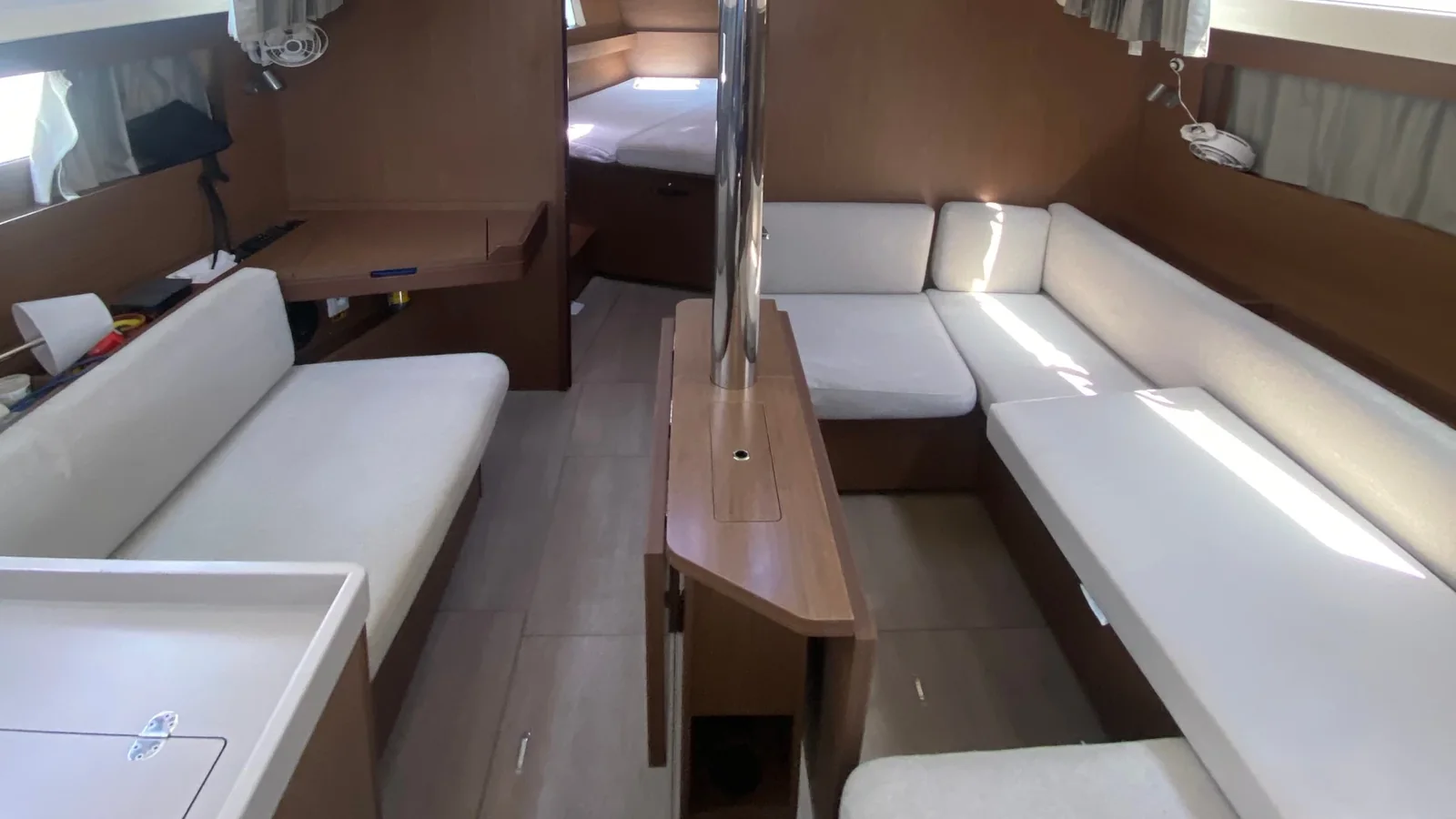 Yacht BENETEAU Oceanis 41.1 - Iris - Foto 1
