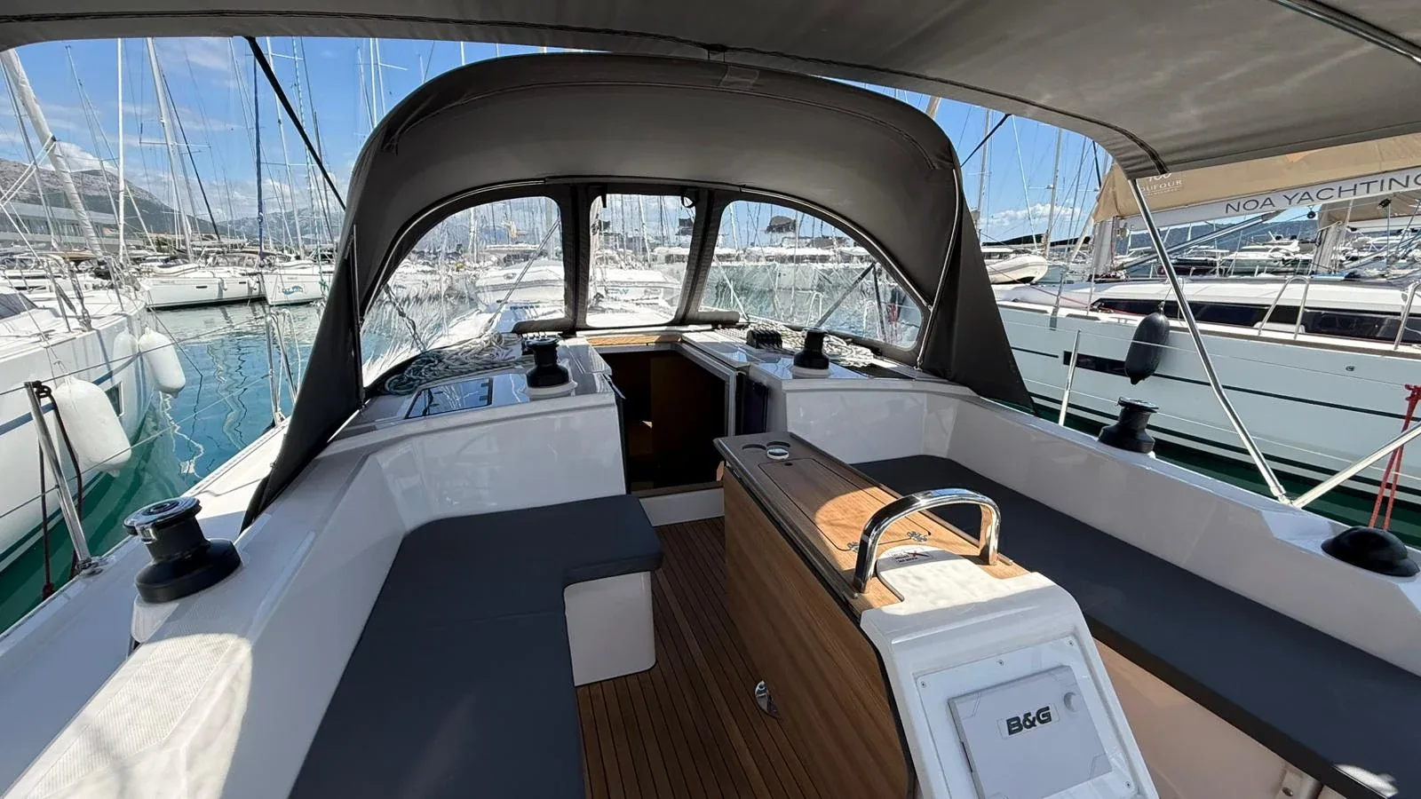 Yacht BAVARIA C42 - Onyx - Foto 1