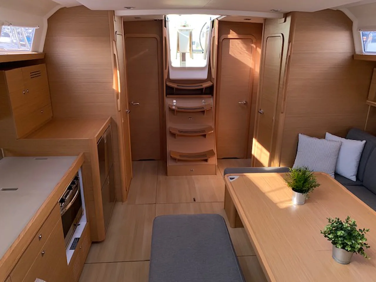 Yacht DUFOUR 460 Grand Large - Ava - Foto 1