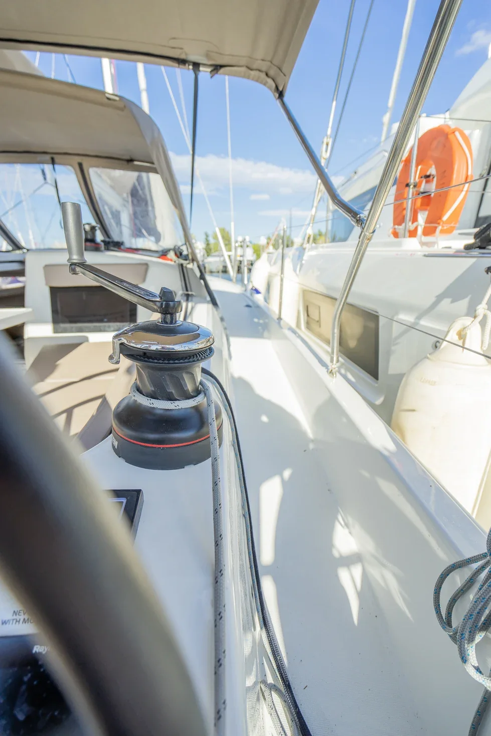 Yacht JEANNEAU Sun Odyssey 410 - High Time - Foto 1