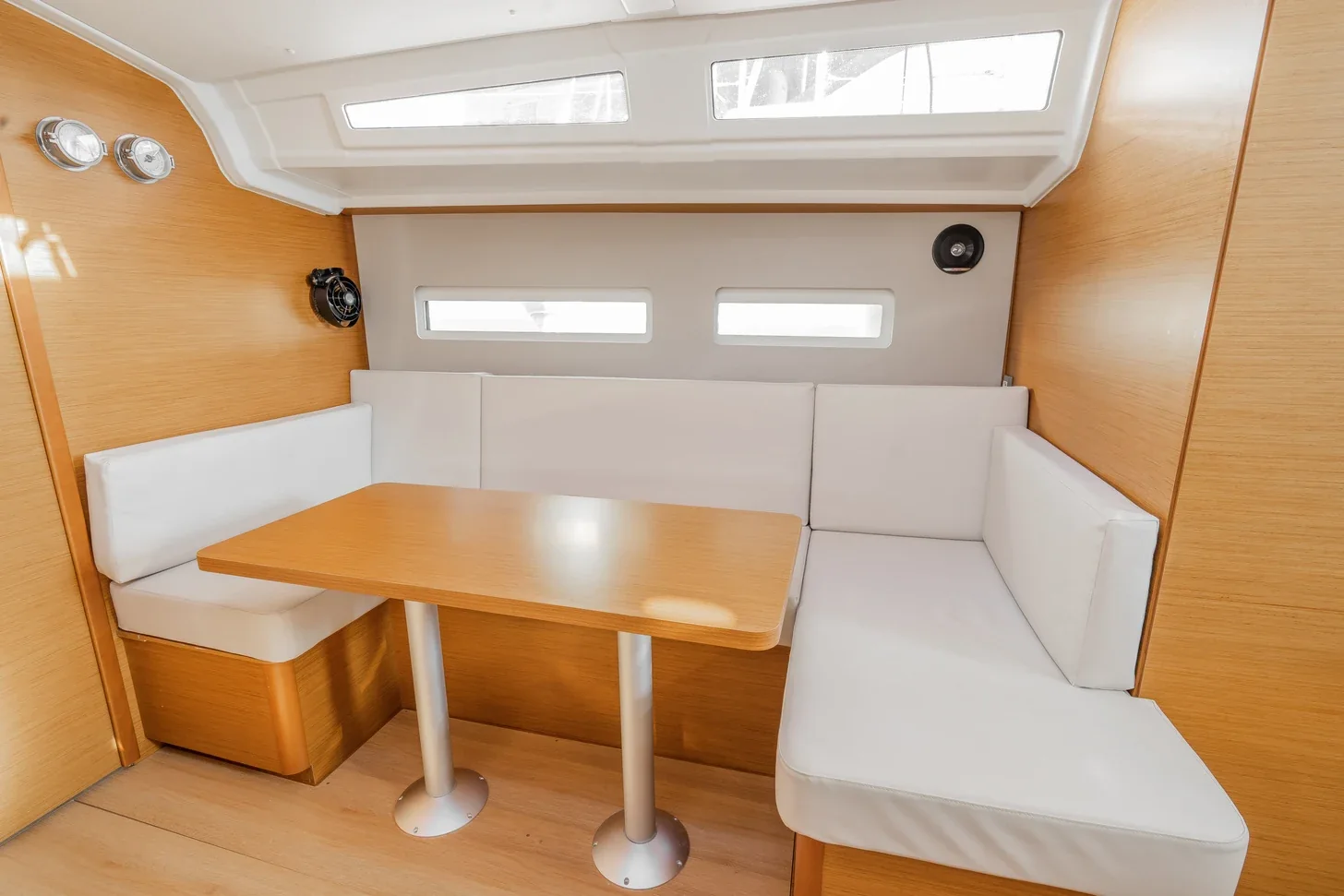 Yacht JEANNEAU Sun Odyssey 410 - High Time - Foto 1