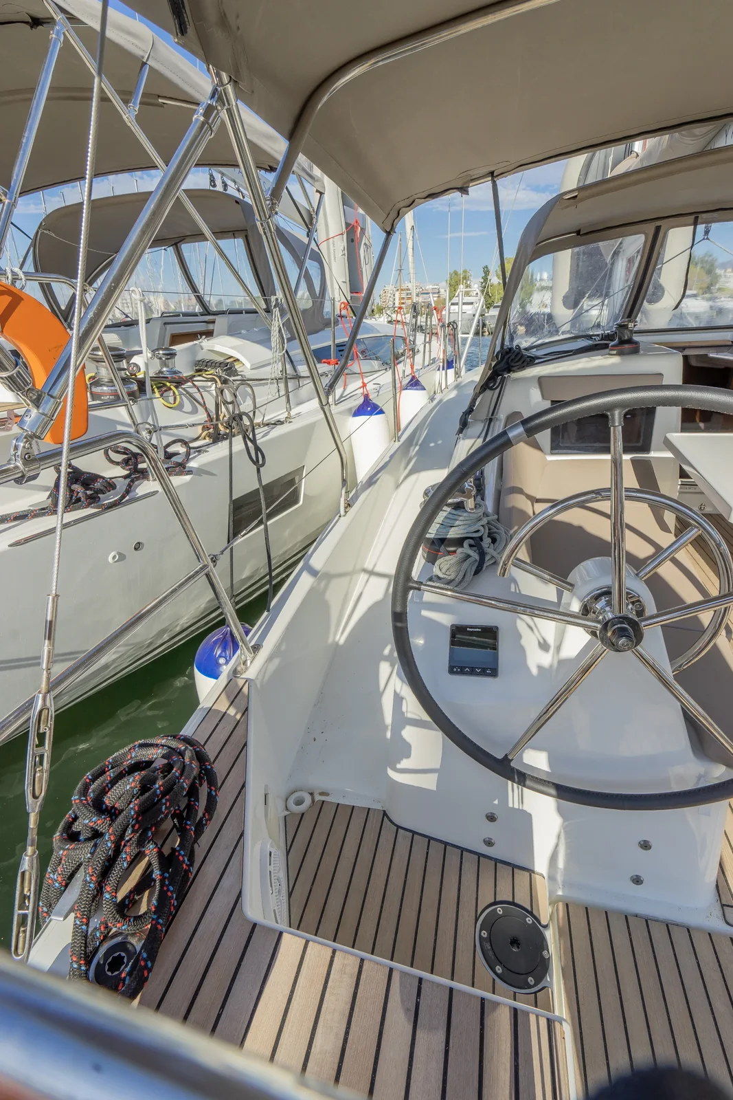 Yacht JEANNEAU Sun Odyssey 410 - High Time - Foto 1