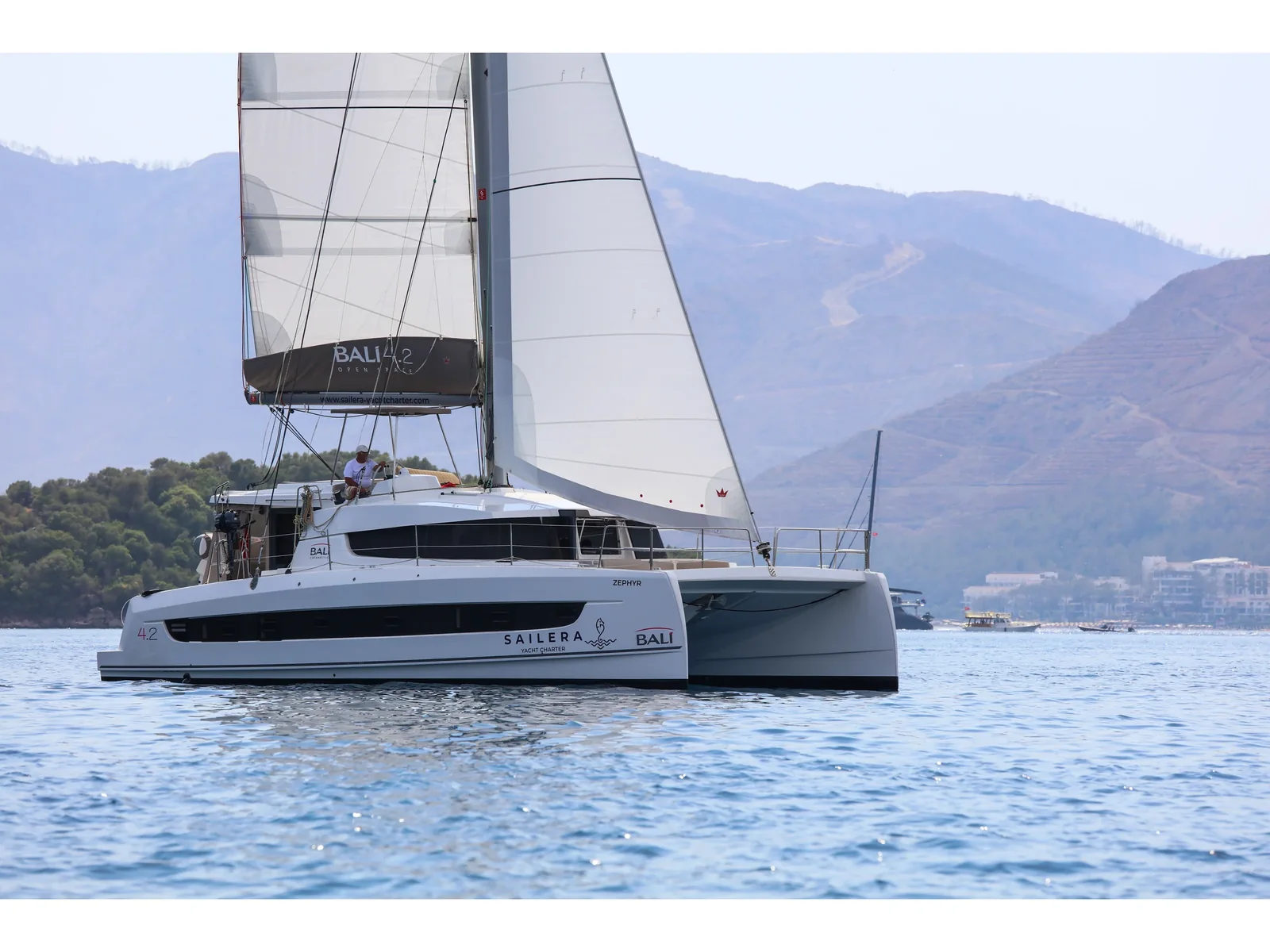 Yacht CATANA Bali 4.2 - Zephyr
