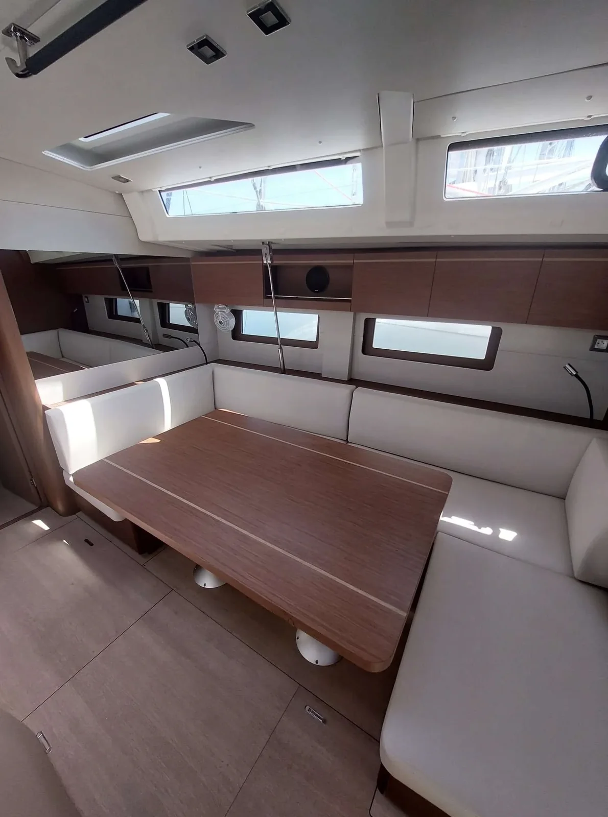 Yacht BENETEAU Oceanis 51.1 - Omiros