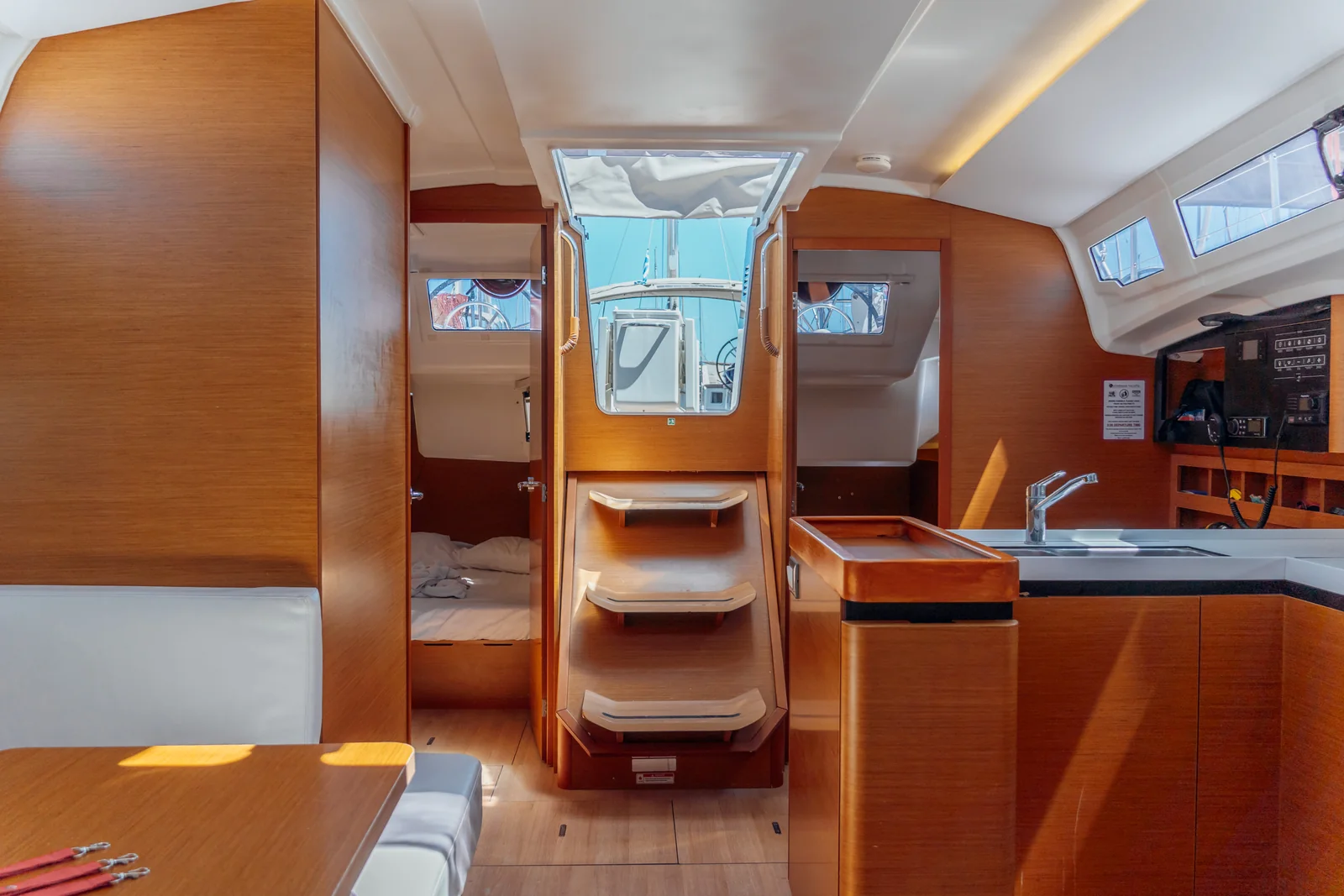 Yacht JEANNEAU Sun Odyssey 410 - Anassa - Foto 1