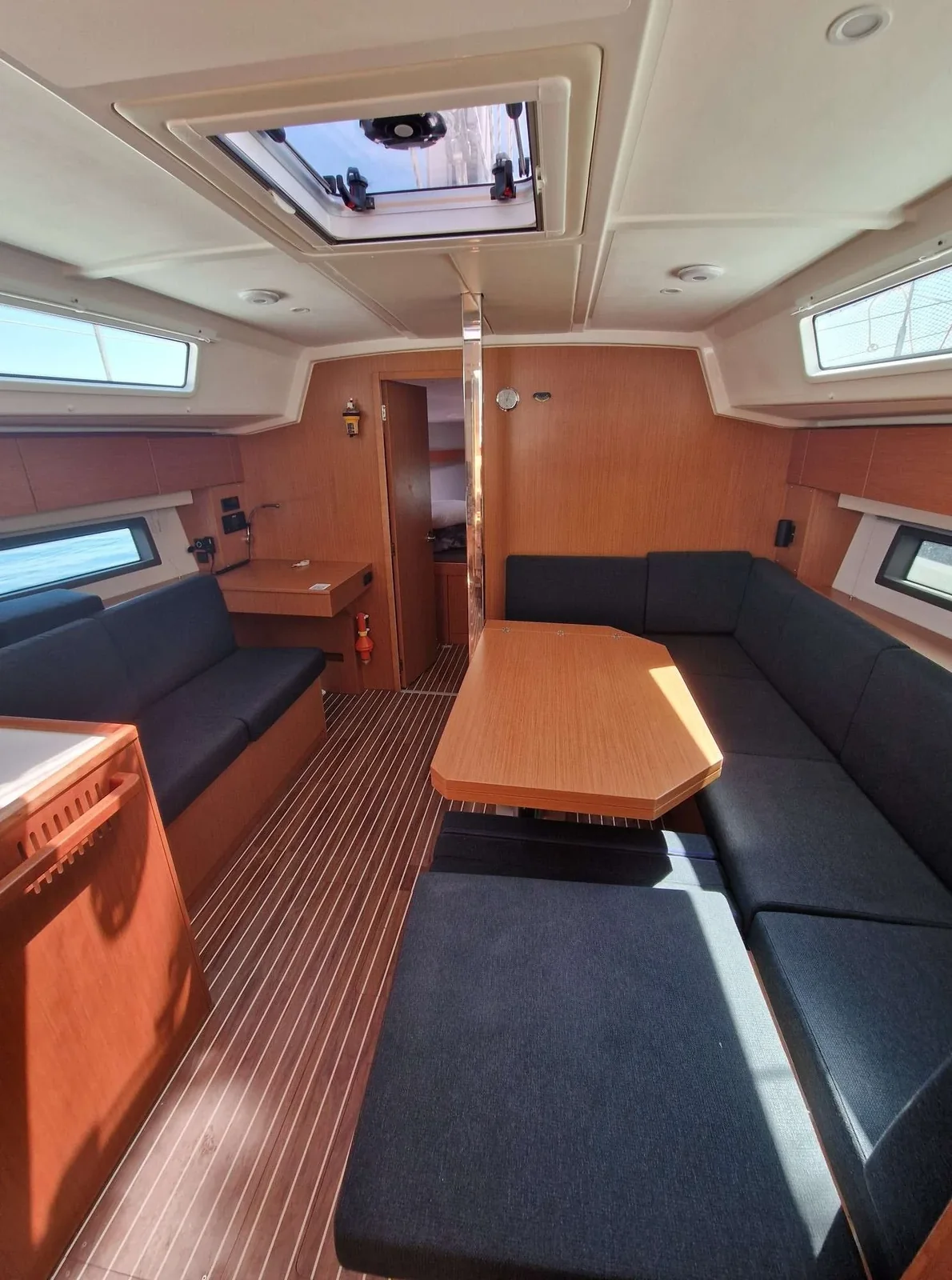 Yacht BAVARIA C42 - Amalia - Foto 1