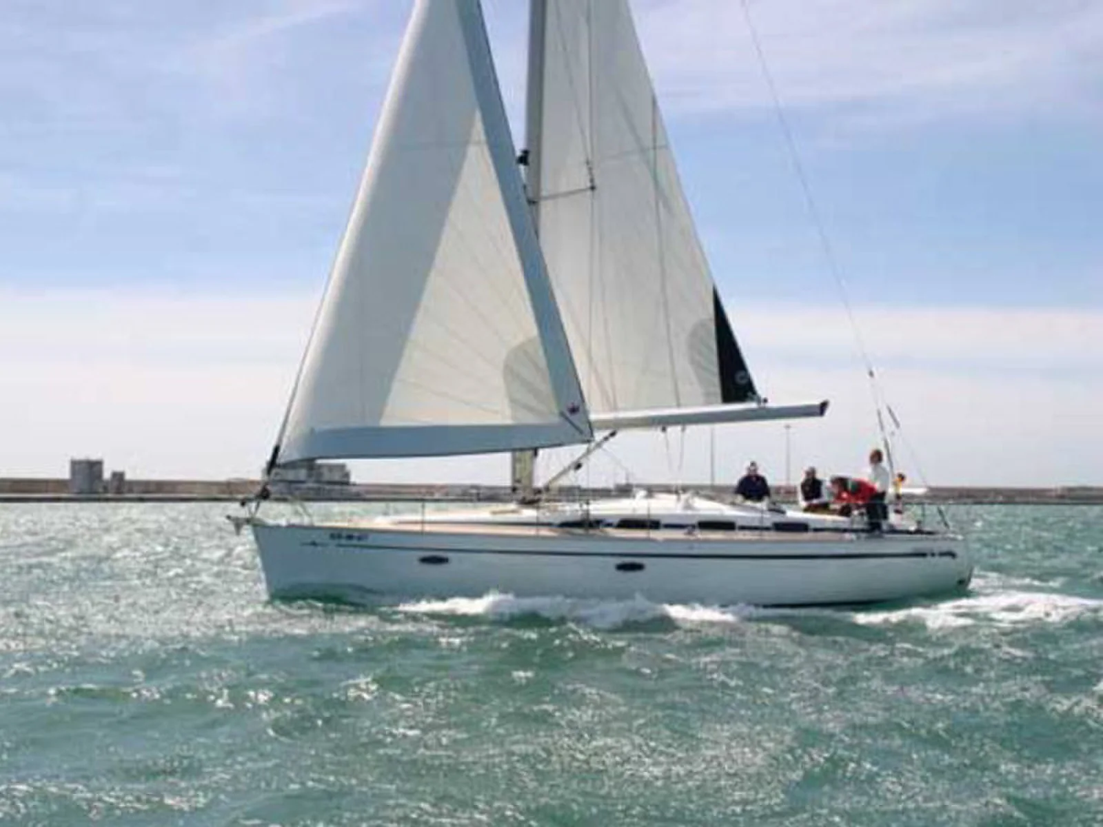 Yacht BAVARIA 40 Cruiser - Luna - Foto 1
