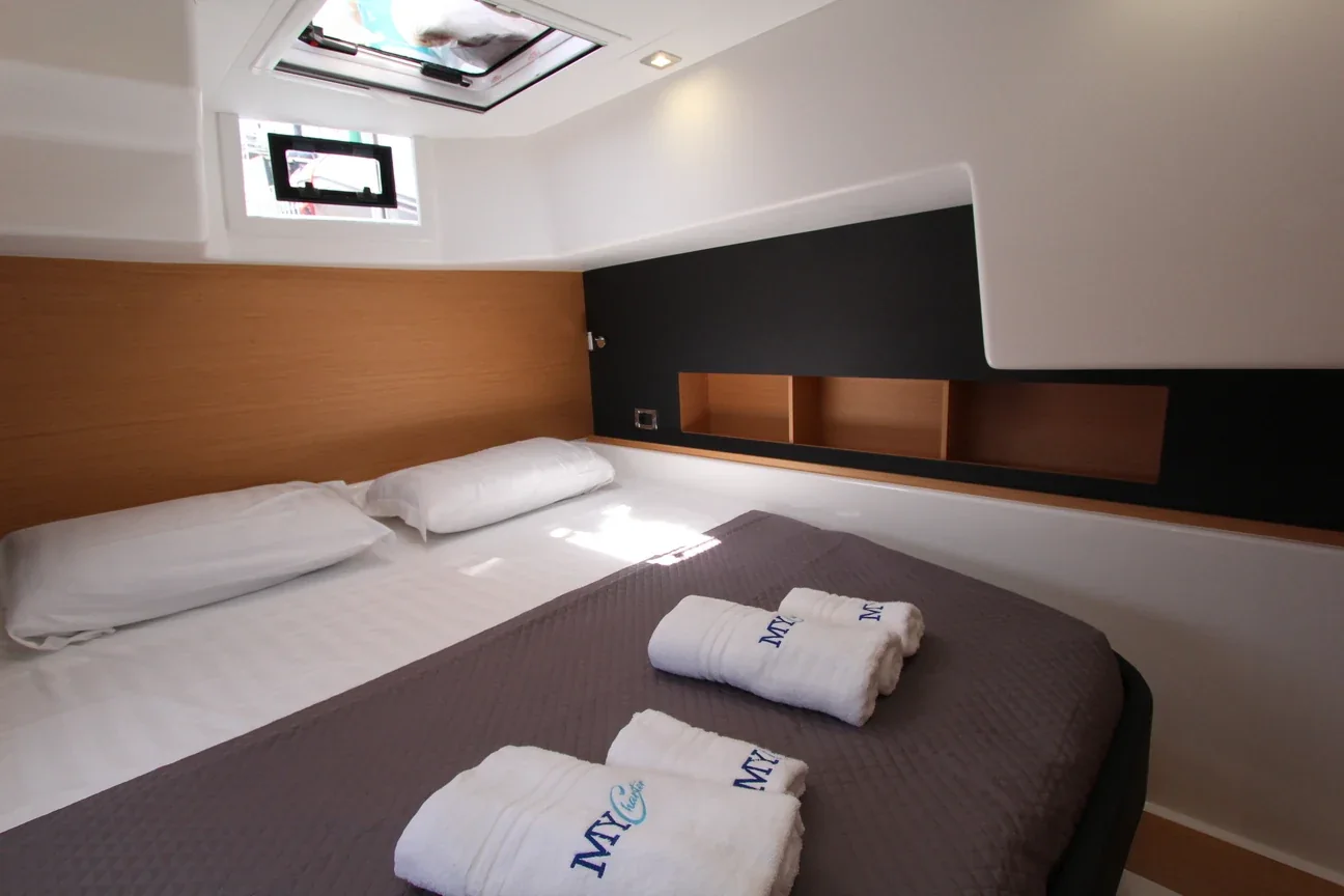 Yacht DUFOUR 48 Catamaran - Amelie - Foto 1