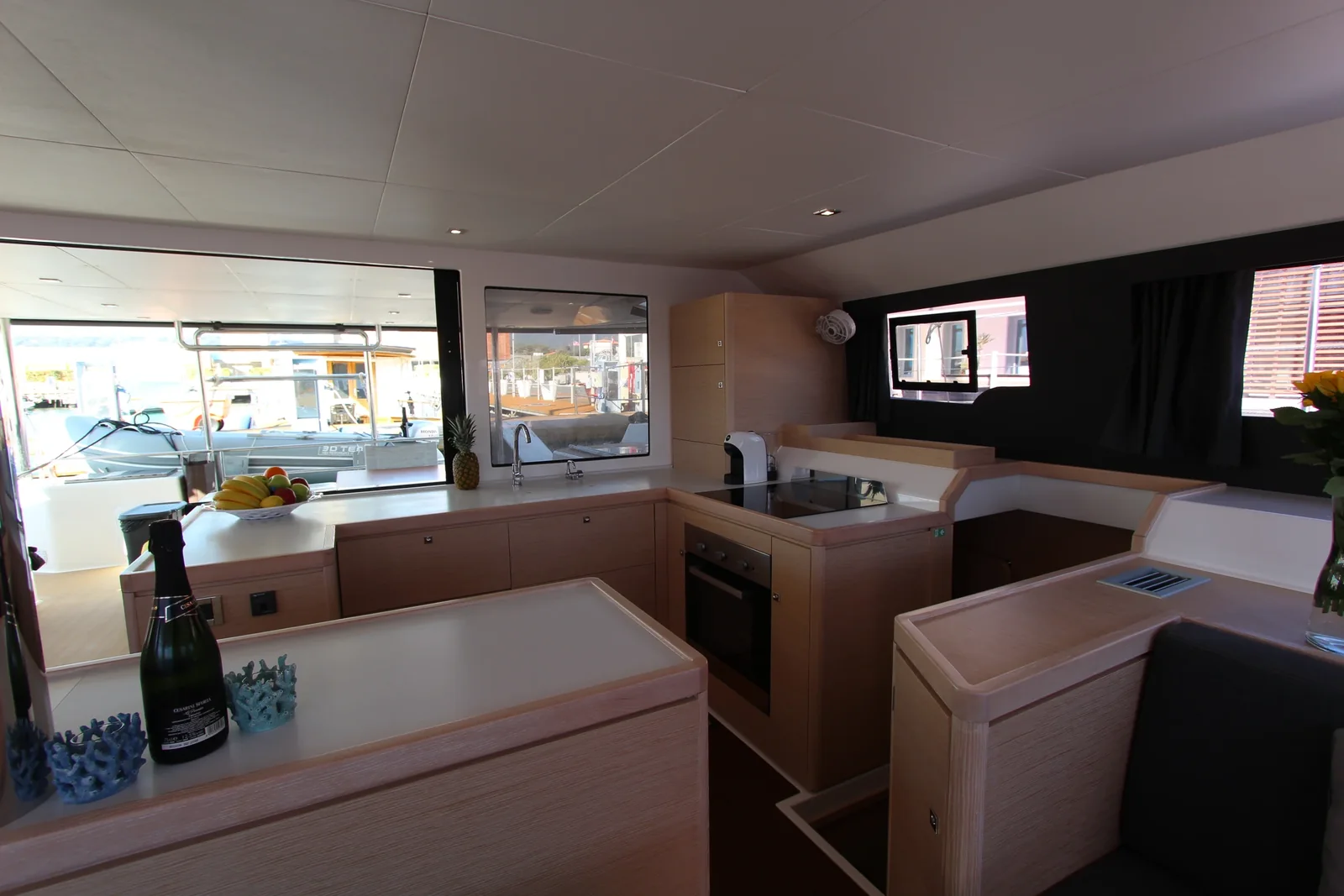 Yacht DUFOUR 48 Catamaran - Amelie - Foto 1