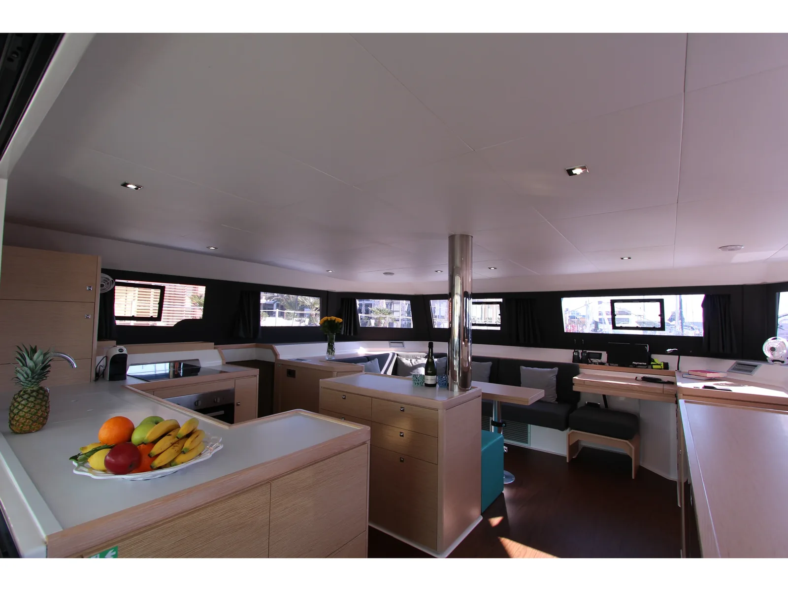 Yacht DUFOUR 48 Catamaran - Amelie - Foto 1