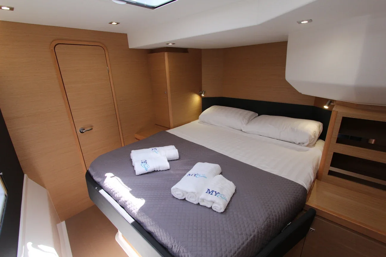 Yacht DUFOUR 48 Catamaran - Amelie - Foto 1