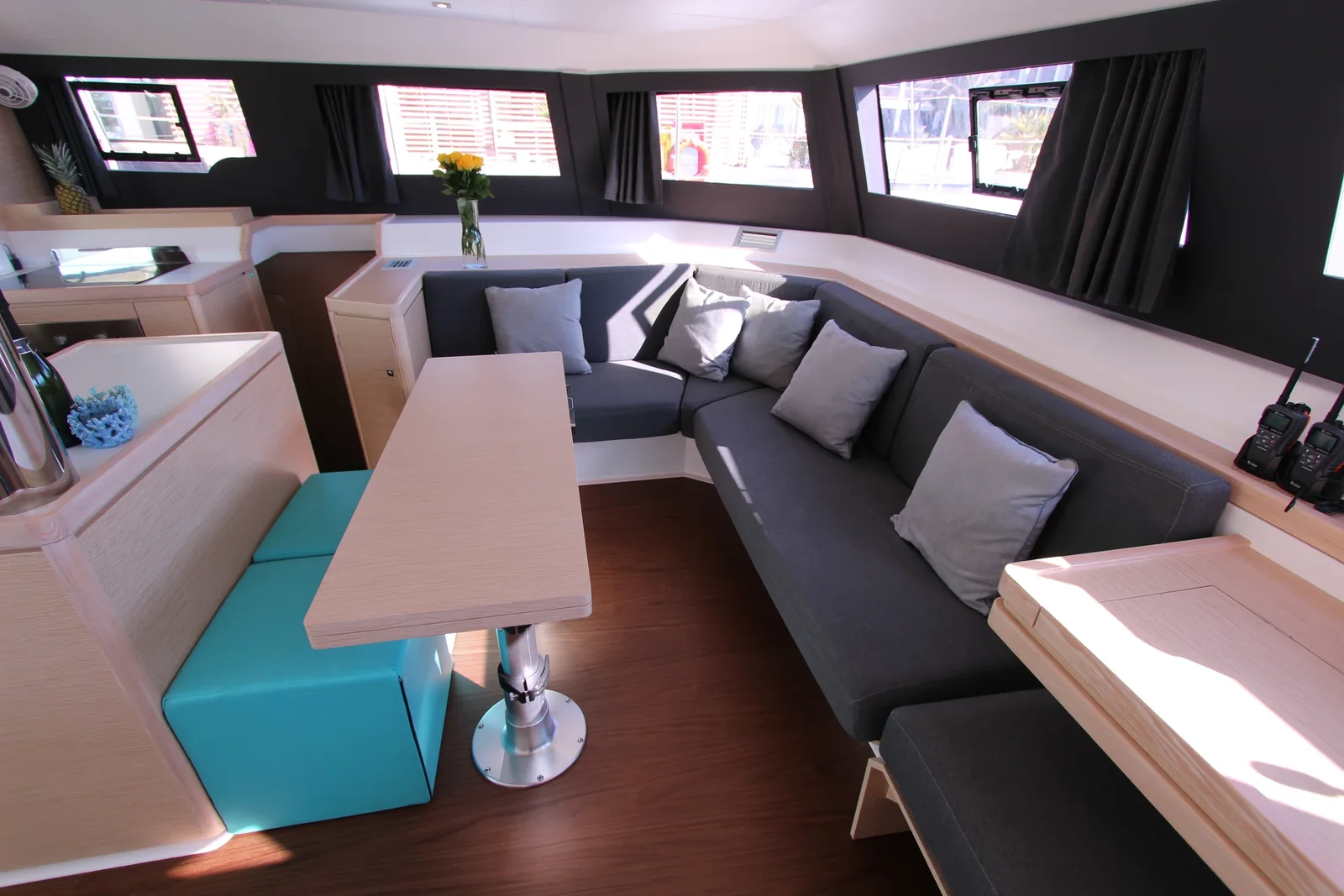 Yacht DUFOUR 48 Catamaran - Amelie - Foto 1