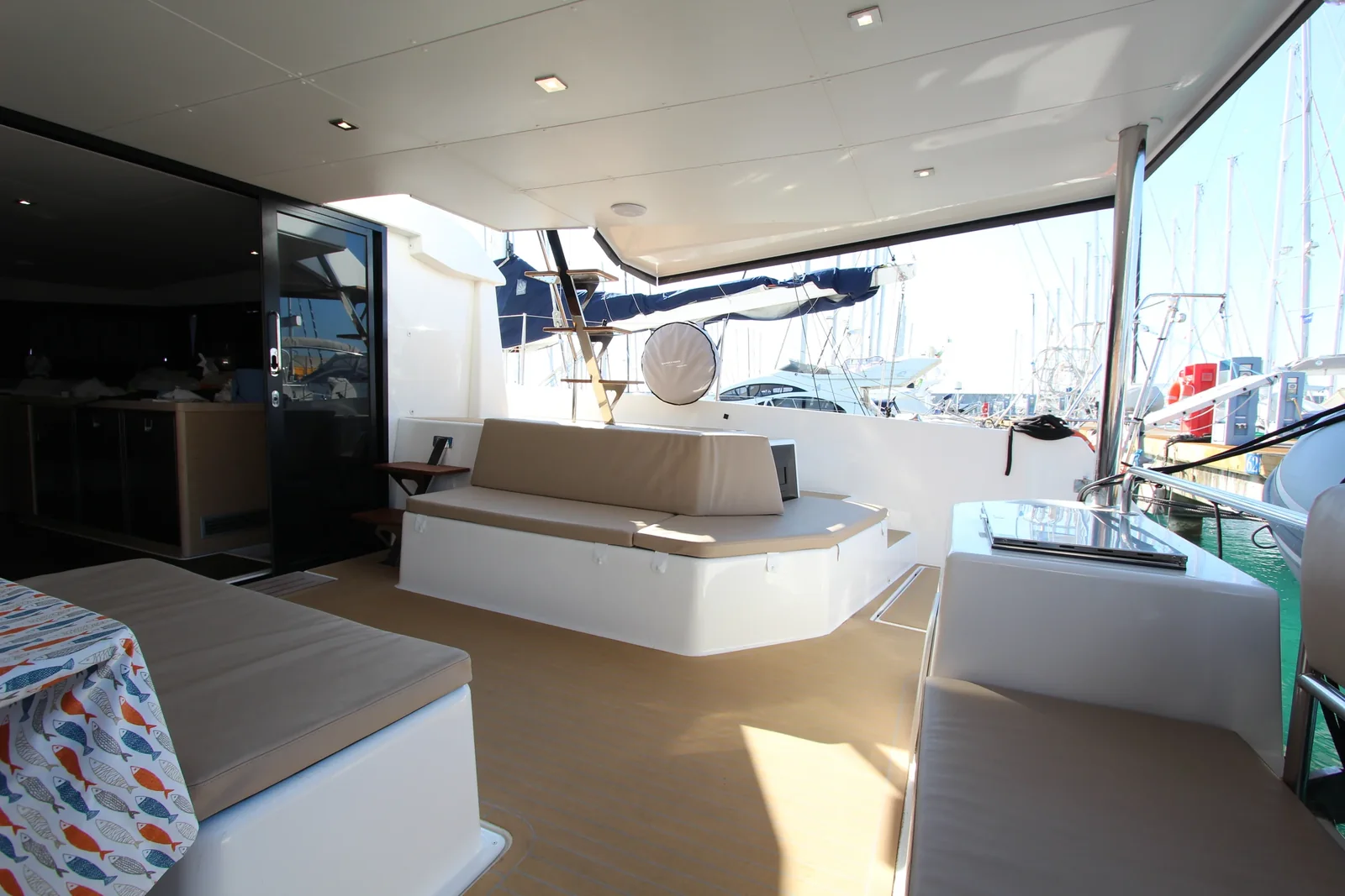 Yacht DUFOUR 48 Catamaran - Amelie - Foto 1