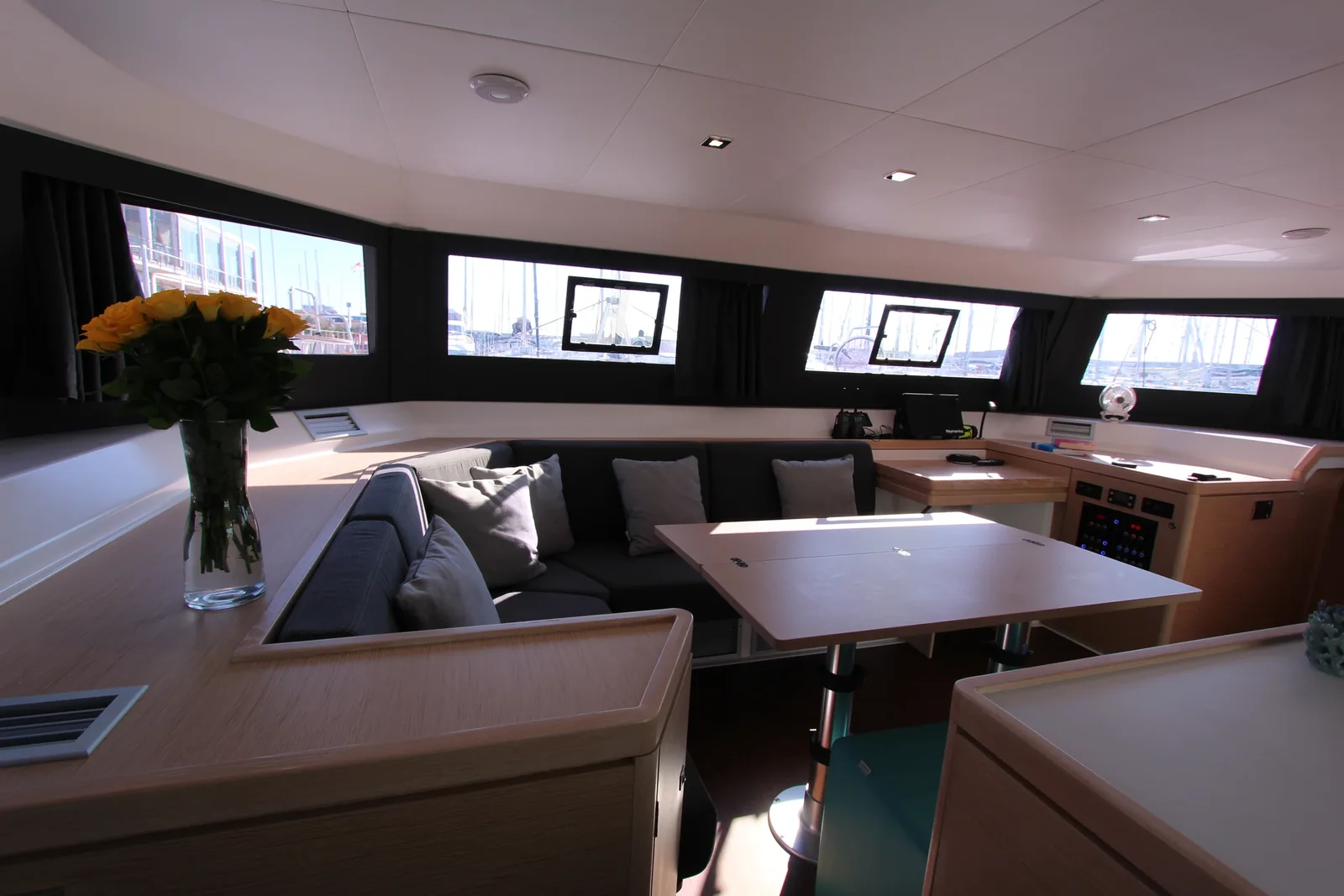 Yacht DUFOUR 48 Catamaran - Amelie - Foto 1
