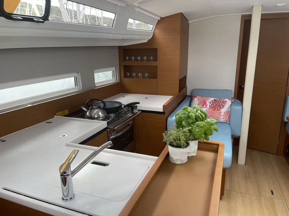 Yacht JEANNEAU Sun Odyssey 410 - Rosso Bianco - Foto 1