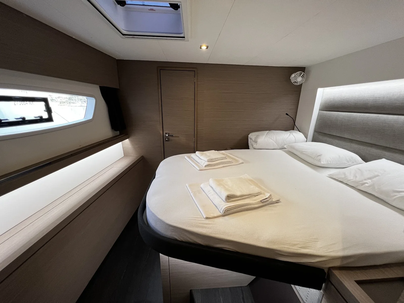 Yacht FOUNTAINE PAJOT Tanna 47 - Andy - Foto 1