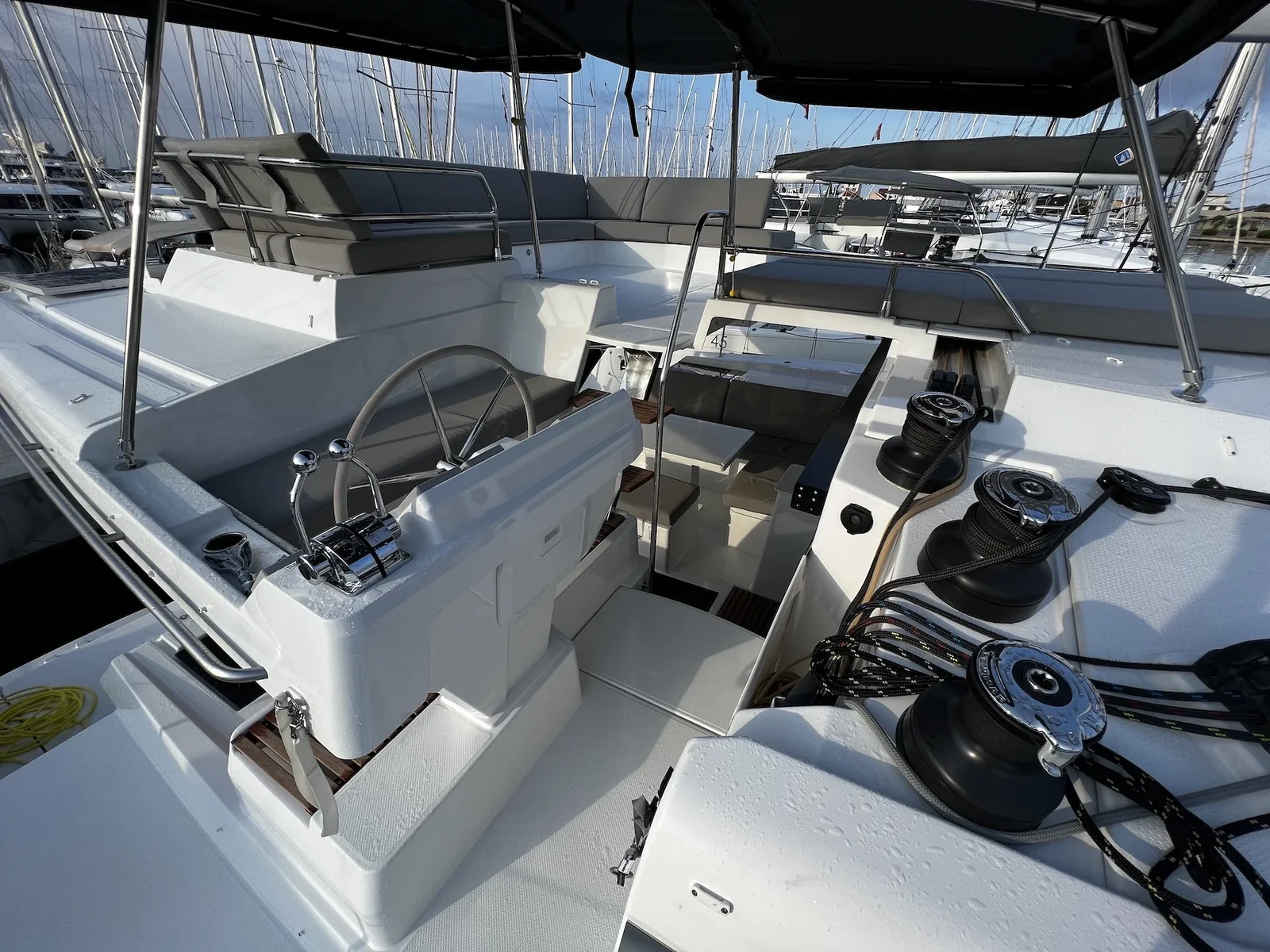 Yacht FOUNTAINE PAJOT Tanna 47 - Andy - Foto 1