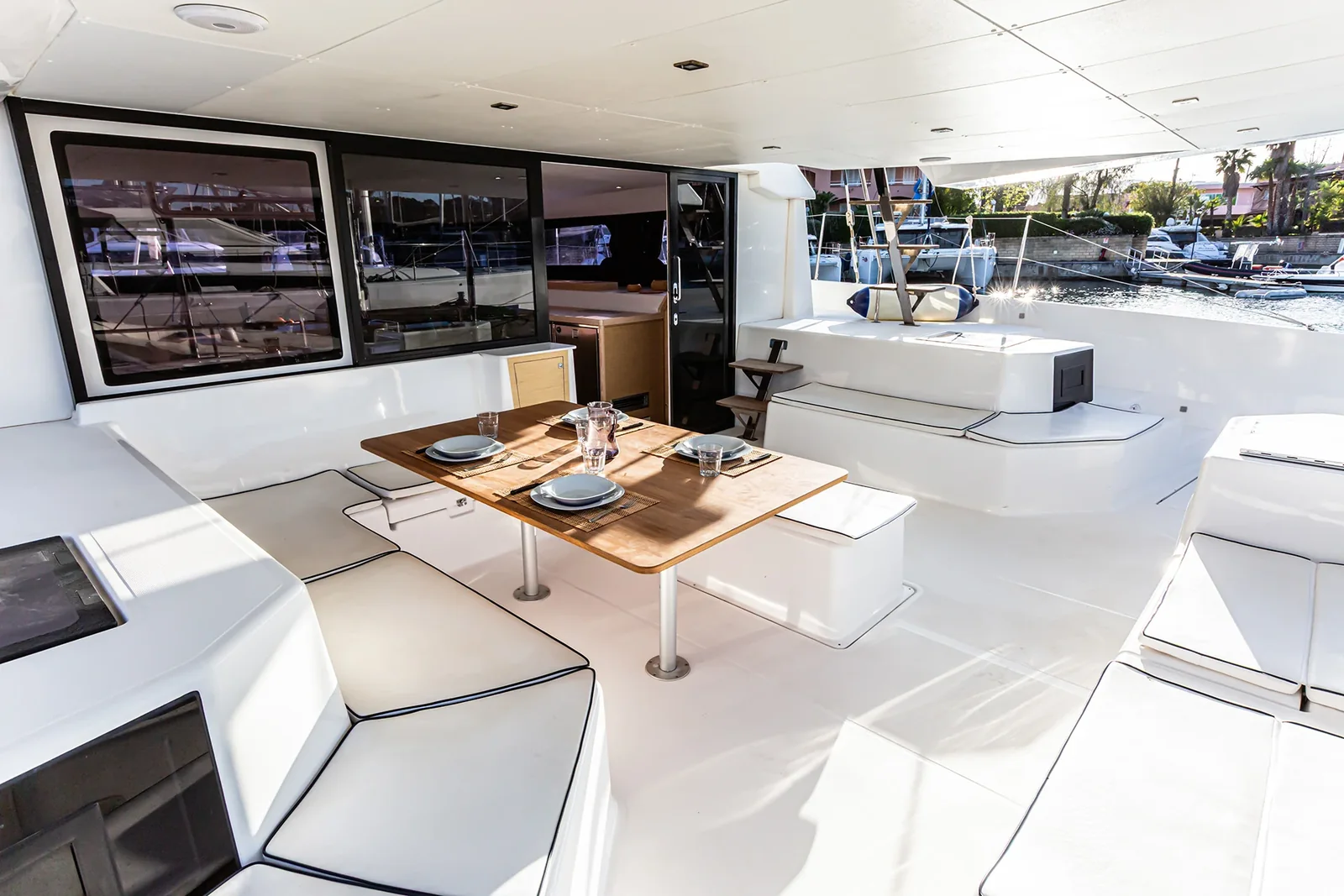 Yacht DUFOUR 48 Catamaran - Oblivion Planet