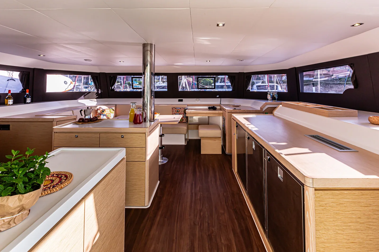 Yacht DUFOUR 48 Catamaran - Oblivion Planet - Foto 1