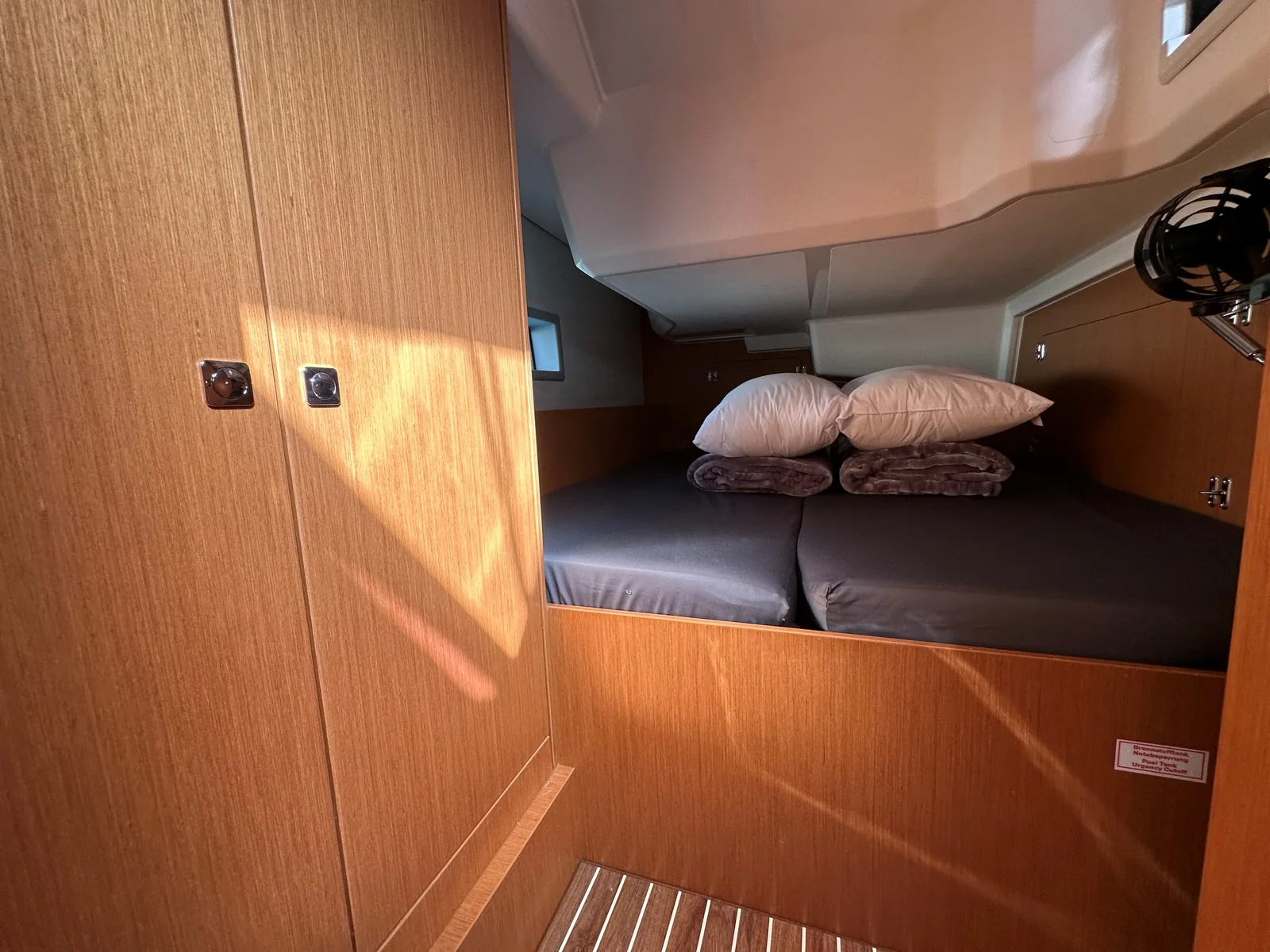 Yacht BAVARIA C38 - Sienna - Foto 14