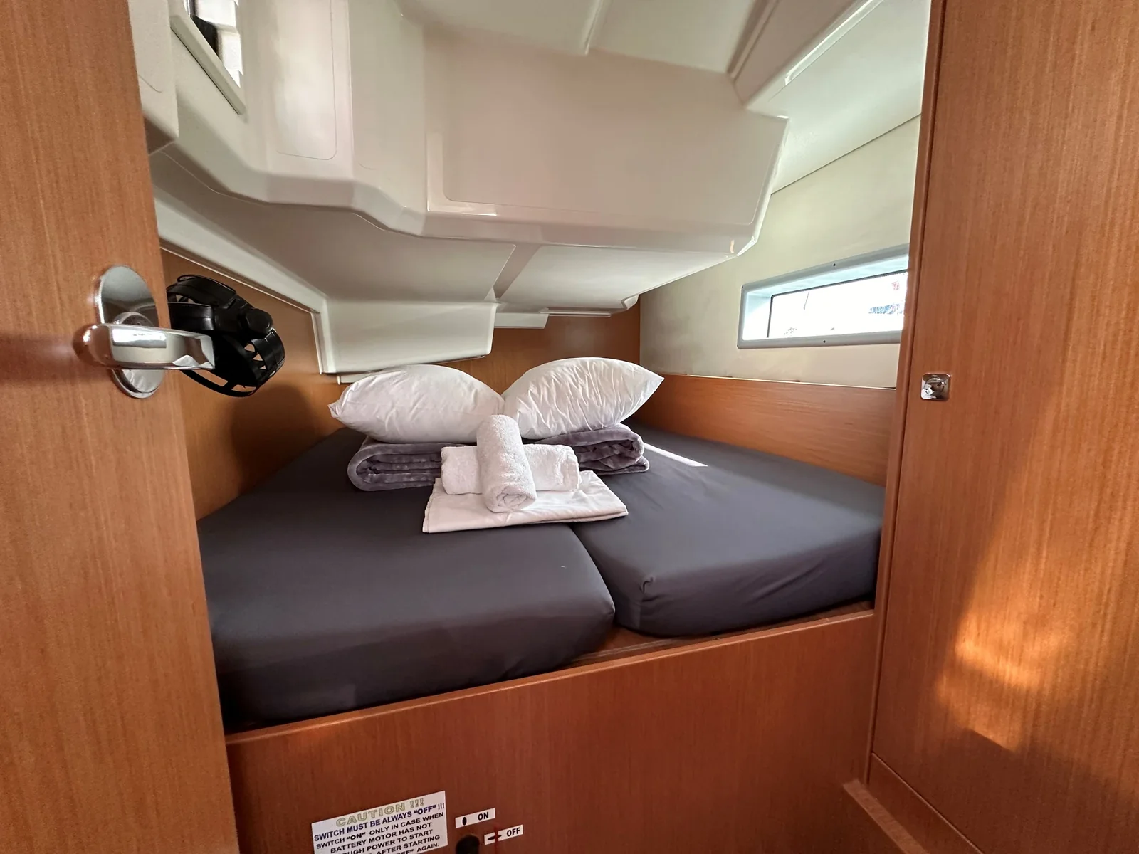 Yacht BAVARIA C38 - Sienna - Foto 15