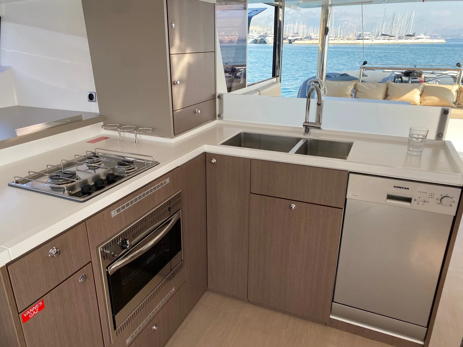 Yacht CATANA Bali 4.8 - Baša - Foto 1