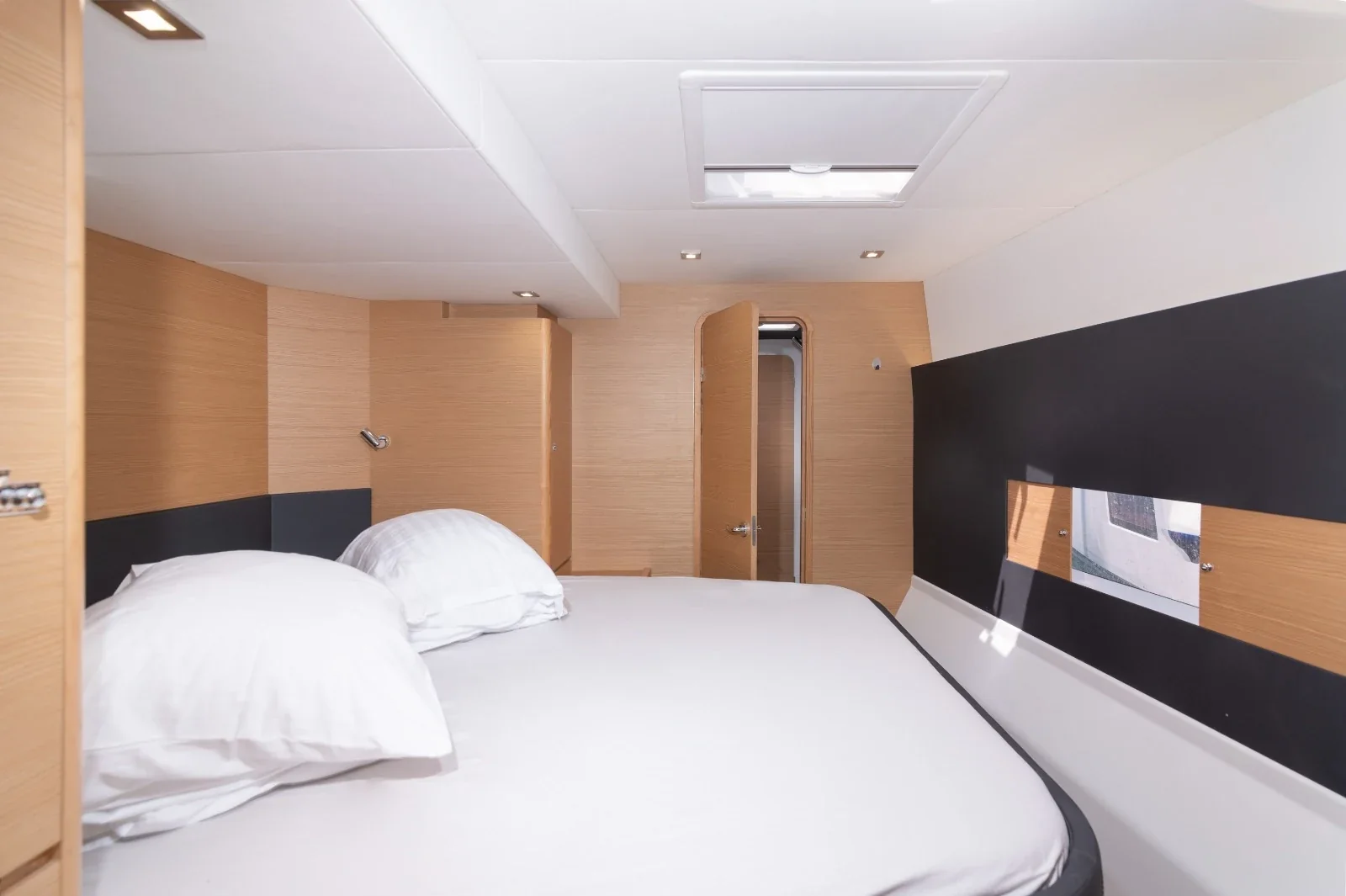Yacht DUFOUR 48 Catamaran - Seaven - Foto 1