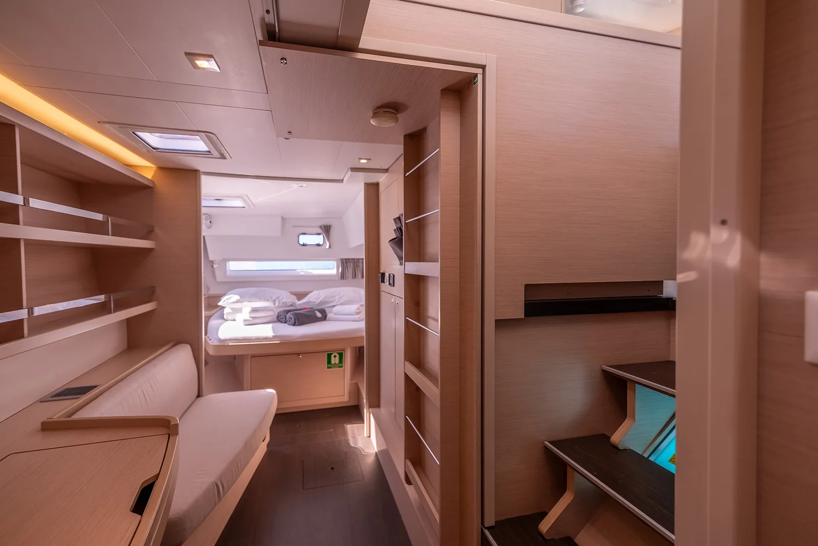 Yacht LAGOON 42 - Find us - Foto 1