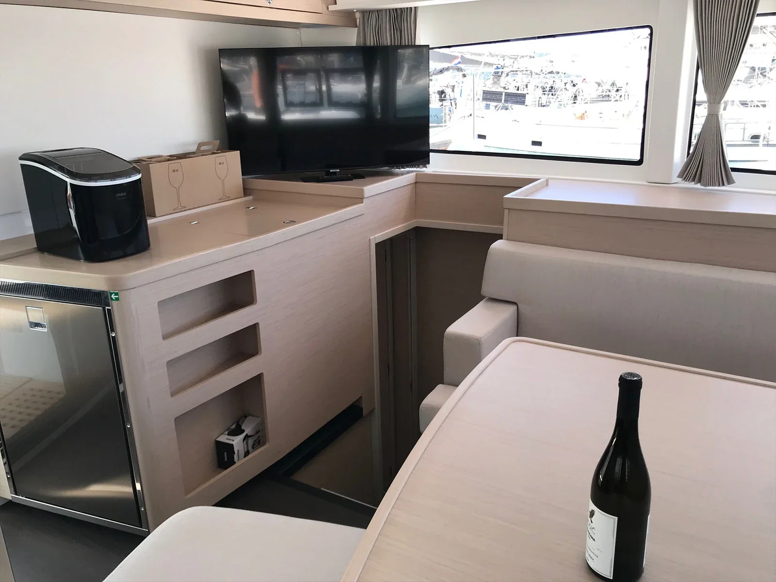 Yacht LAGOON 42 - Find us - Foto 1