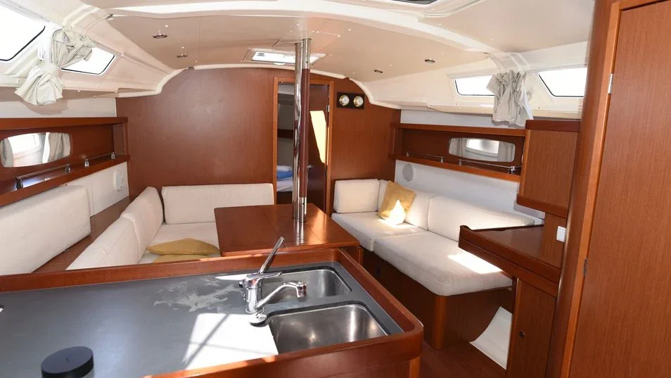 Yacht BENETEAU Oceanis 37 - Galene - Foto 13