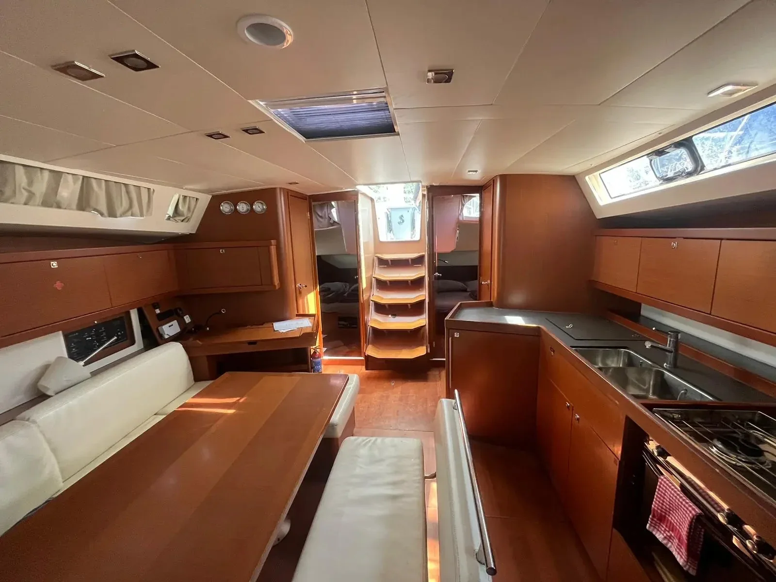 Yacht BENETEAU Oceanis 45 - ADA 3 - Foto 1