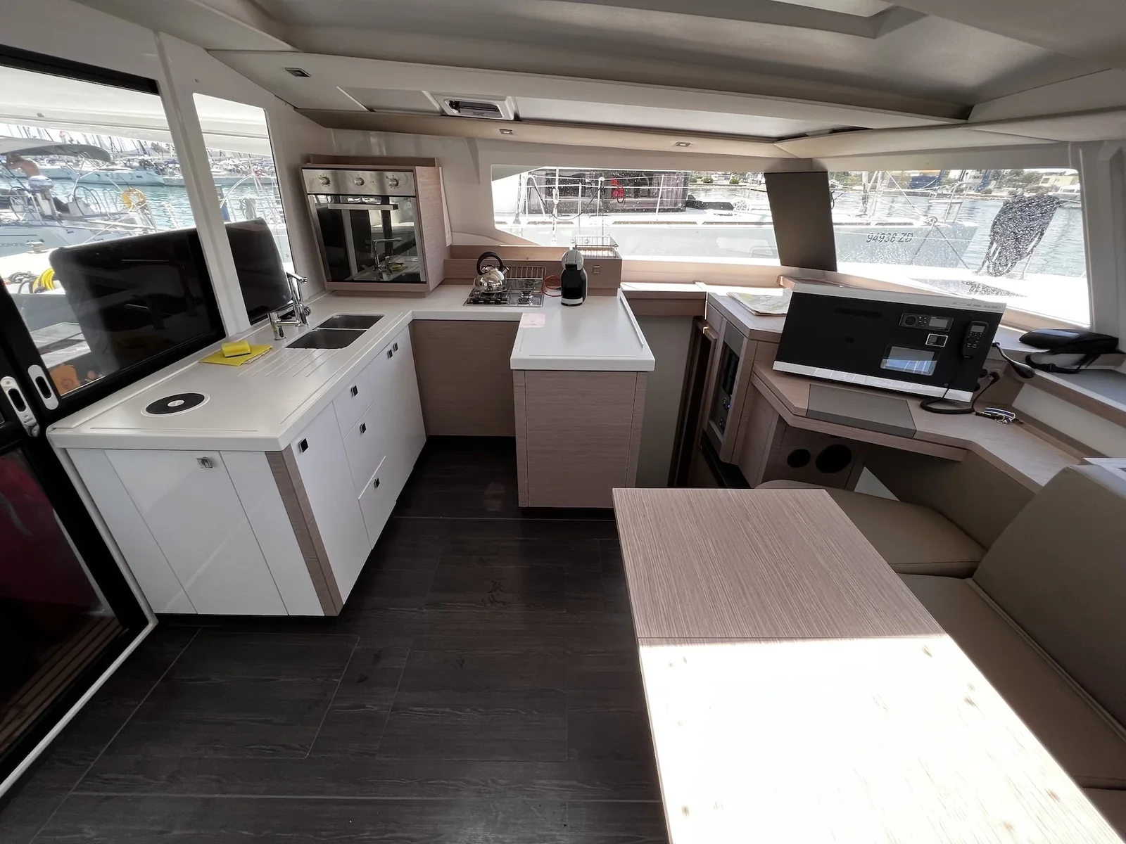Yacht FOUNTAINE PAJOT Astrea 42 - Elite - Foto 1