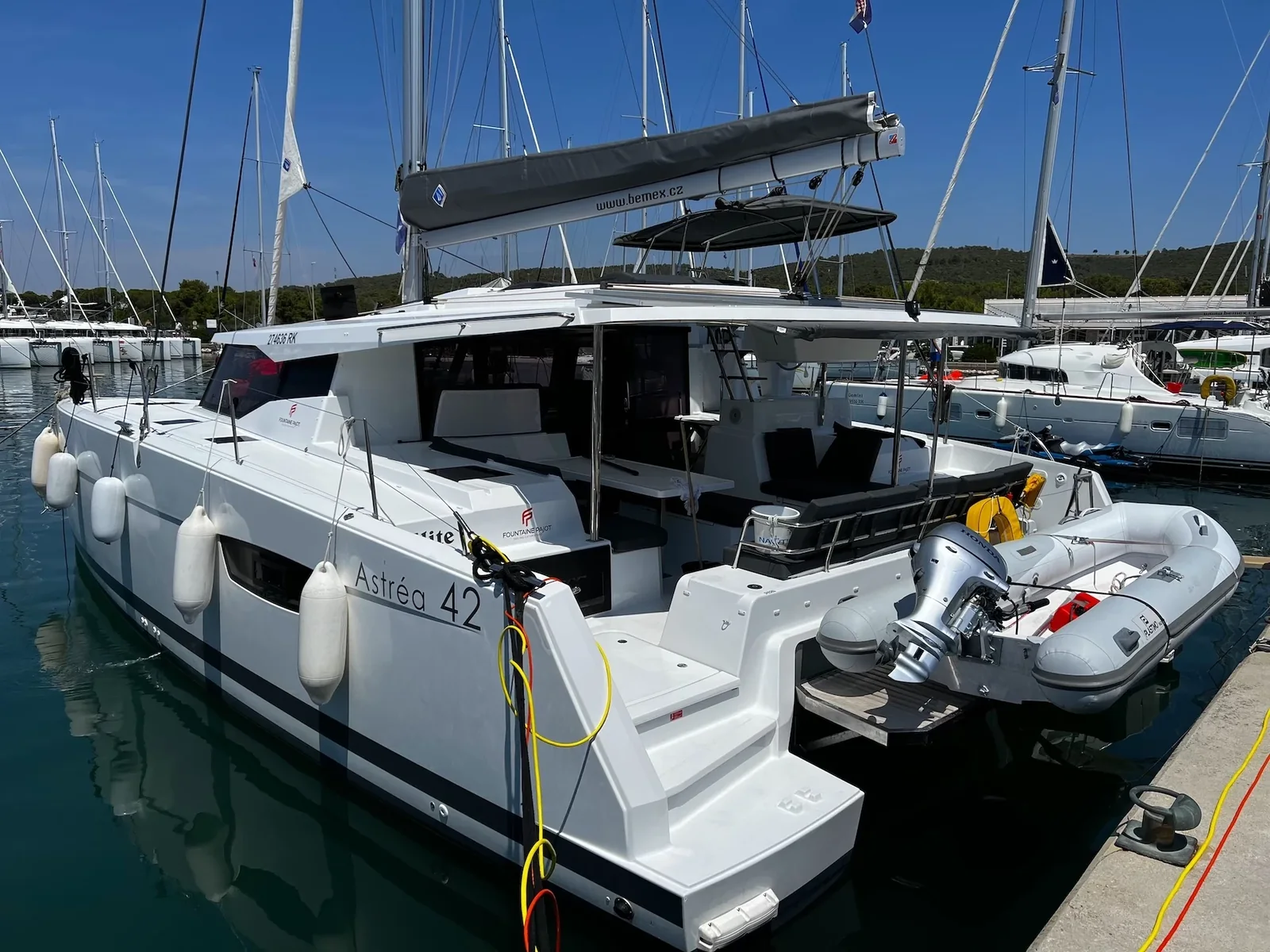 Yacht FOUNTAINE PAJOT Astrea 42 - Elite - Foto 1