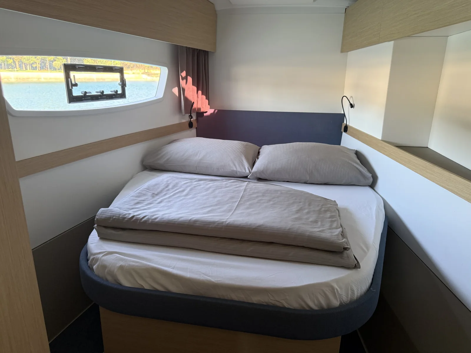 Yacht FOUNTAINE PAJOT Astrea 42 - Jami - Foto 1