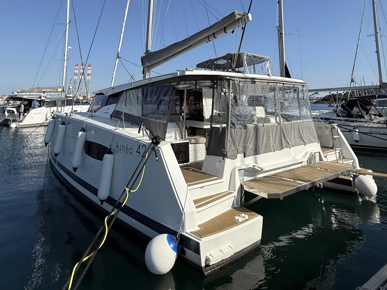 Yacht FOUNTAINE PAJOT Astrea 42 - Jami - Foto 1