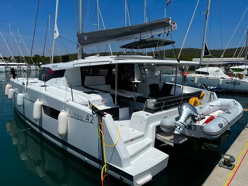 Yacht FOUNTAINE PAJOT Astrea 42 - Jami - Foto 1