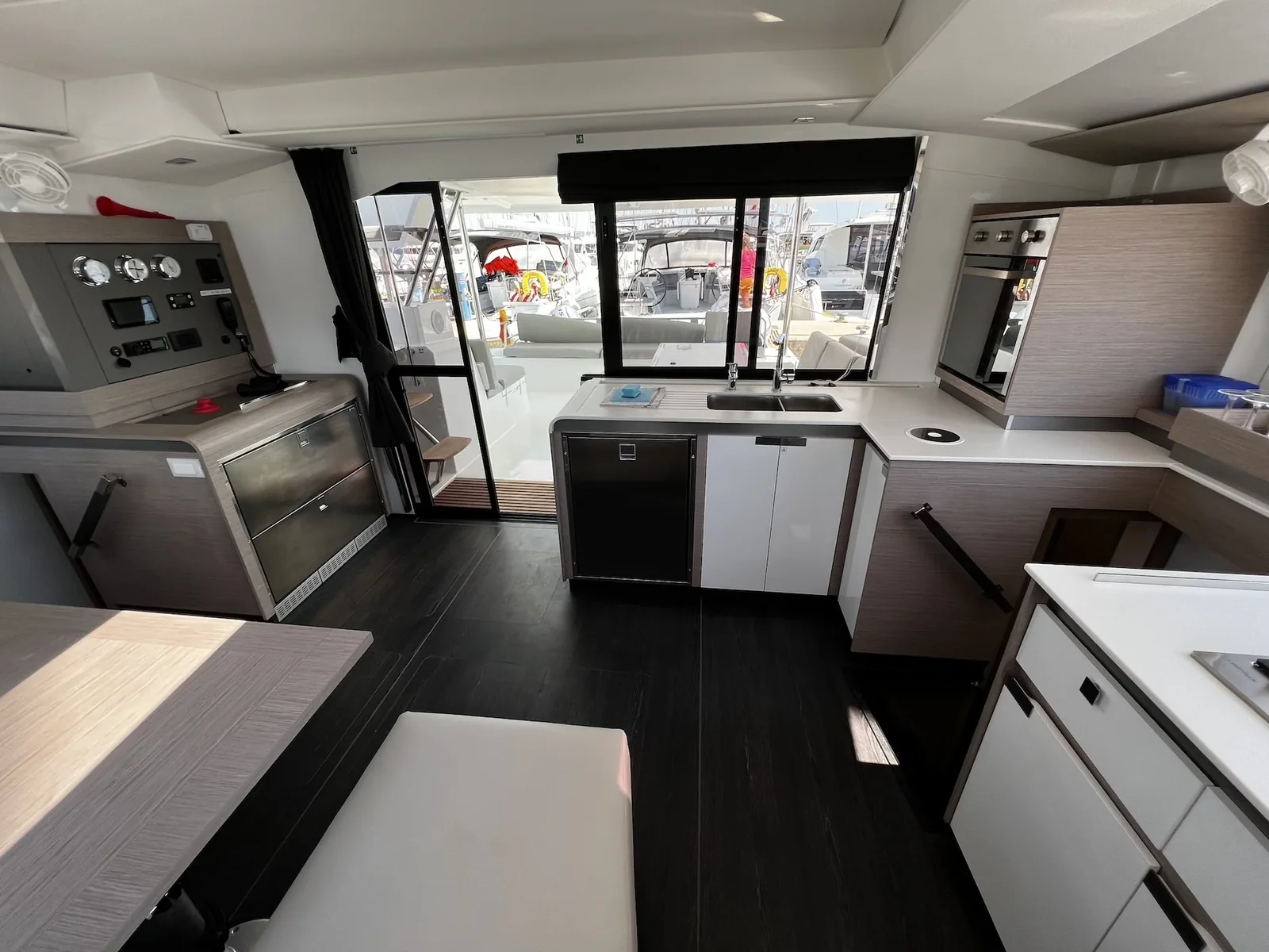 Yacht FOUNTAINE PAJOT Elba 45 - Angie - Foto 1