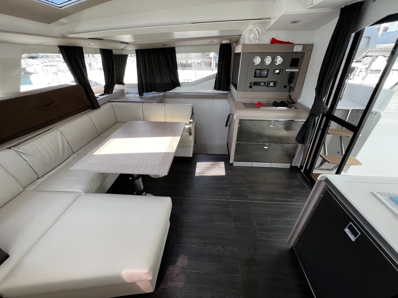 Yacht FOUNTAINE PAJOT Elba 45 - Angie - Foto 1