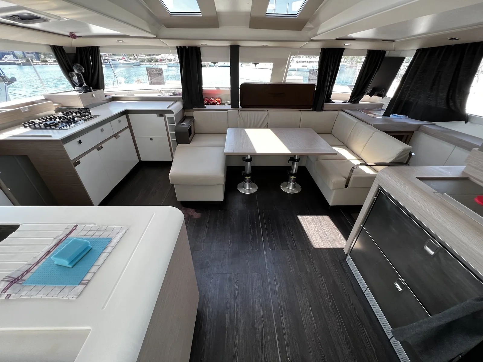 Yacht FOUNTAINE PAJOT Elba 45 - Angie - Foto 1