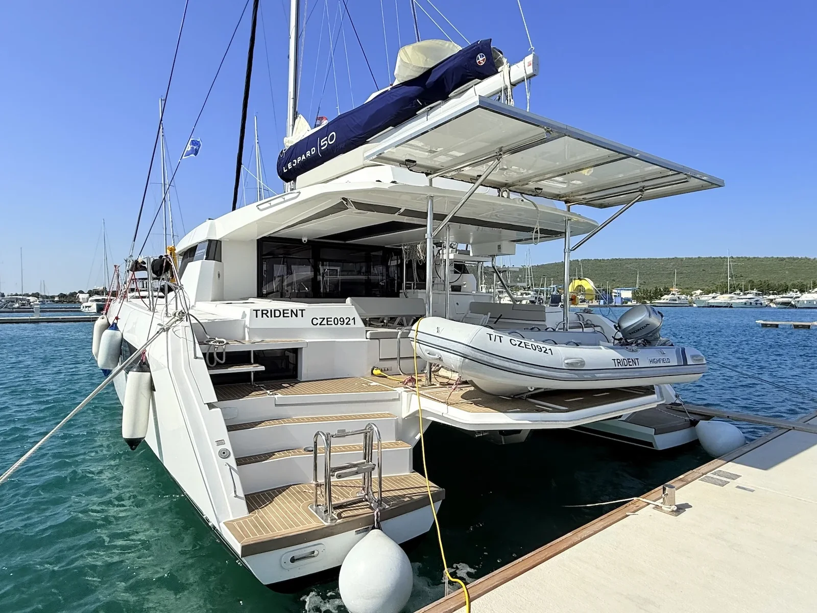 Yacht ROBERTSON AND CAINE Leopard 50 - Trident - Foto 1
