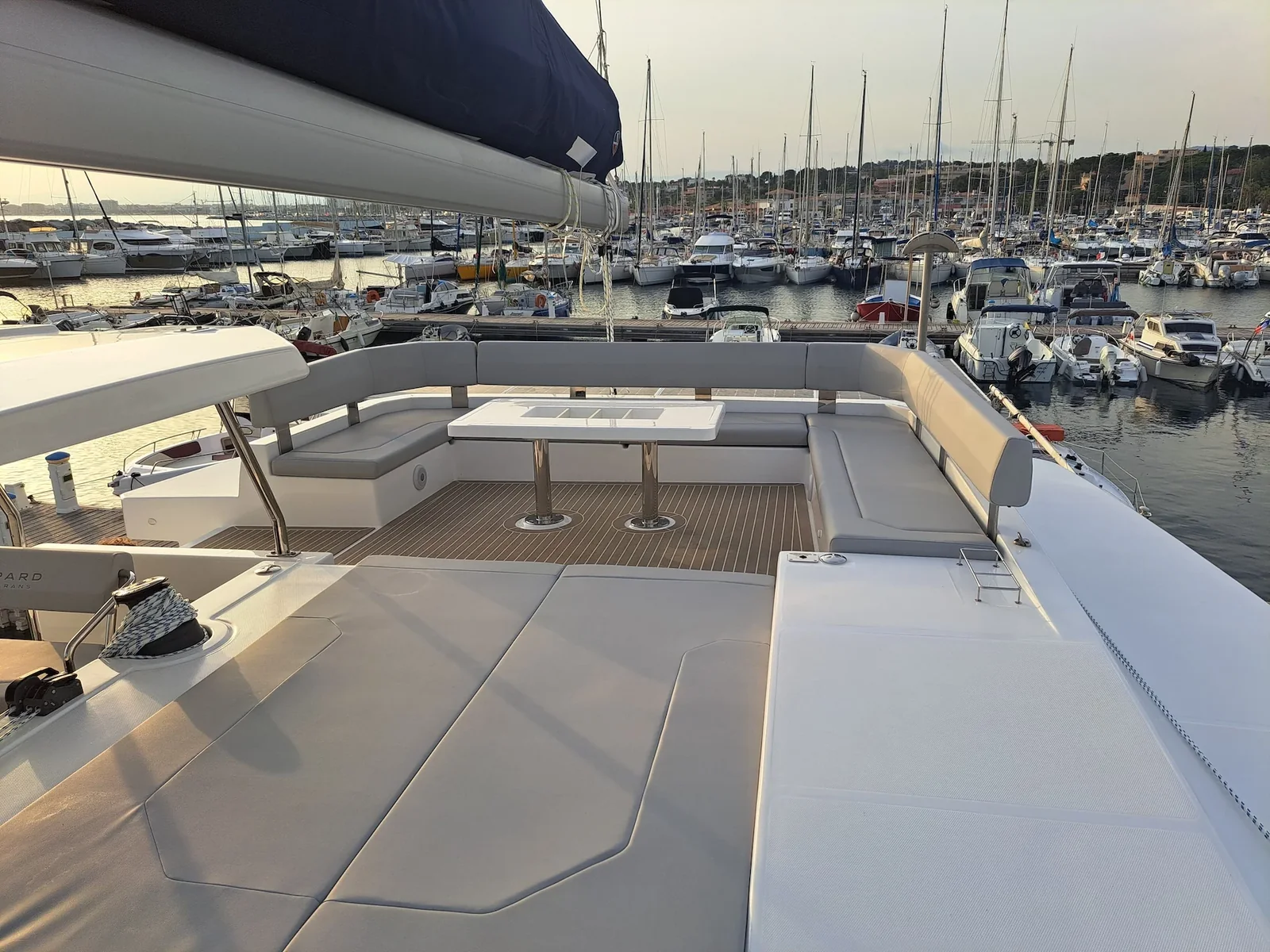 Yacht ROBERTSON AND CAINE Leopard 50 - Trident - Foto 1