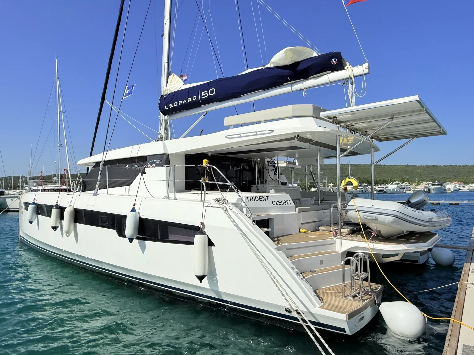 Yacht ROBERTSON AND CAINE Leopard 50 - Trident - Foto 1