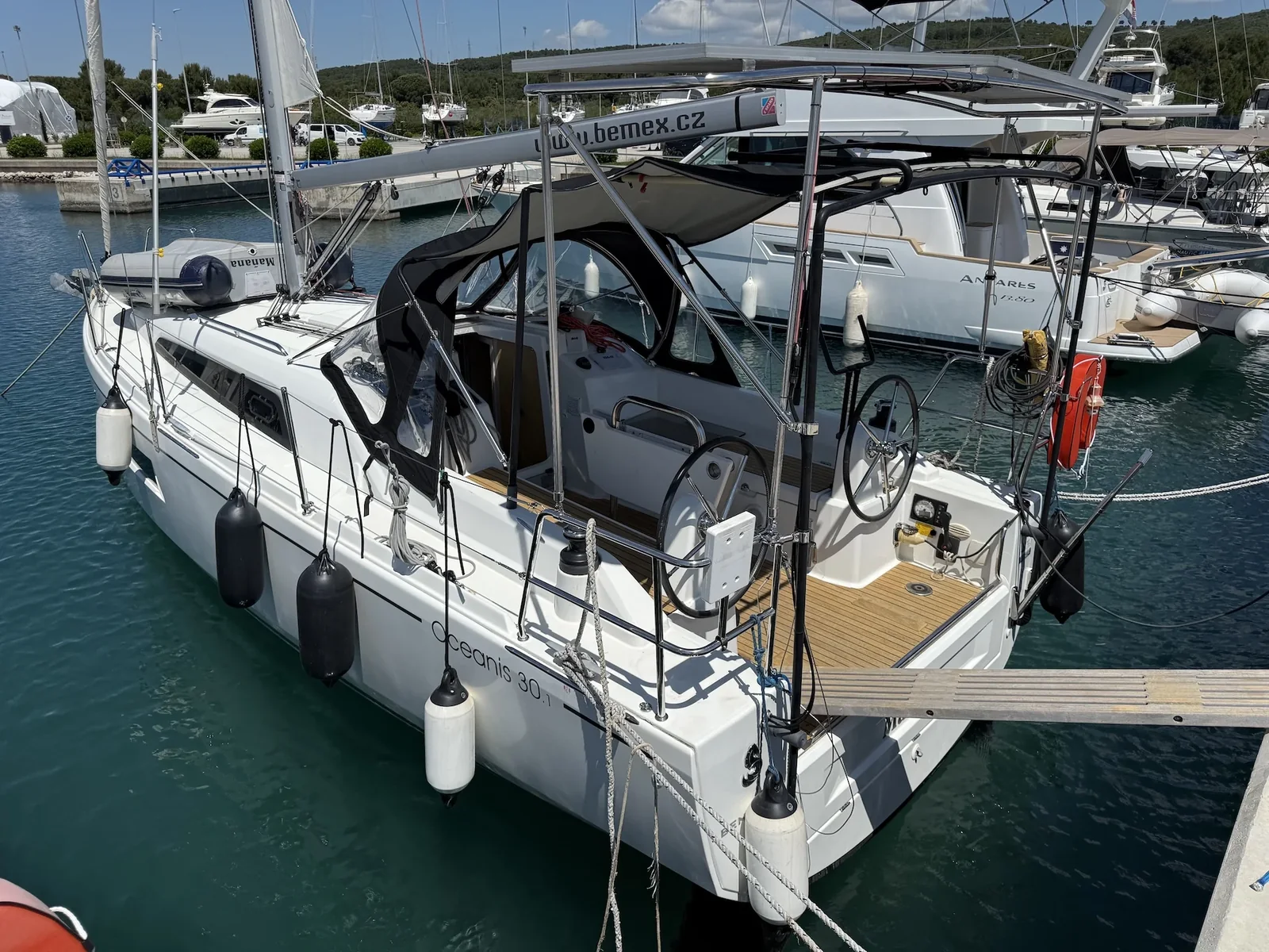 Yacht BENETEAU Oceanis 30.1 - Mañana - Foto 1