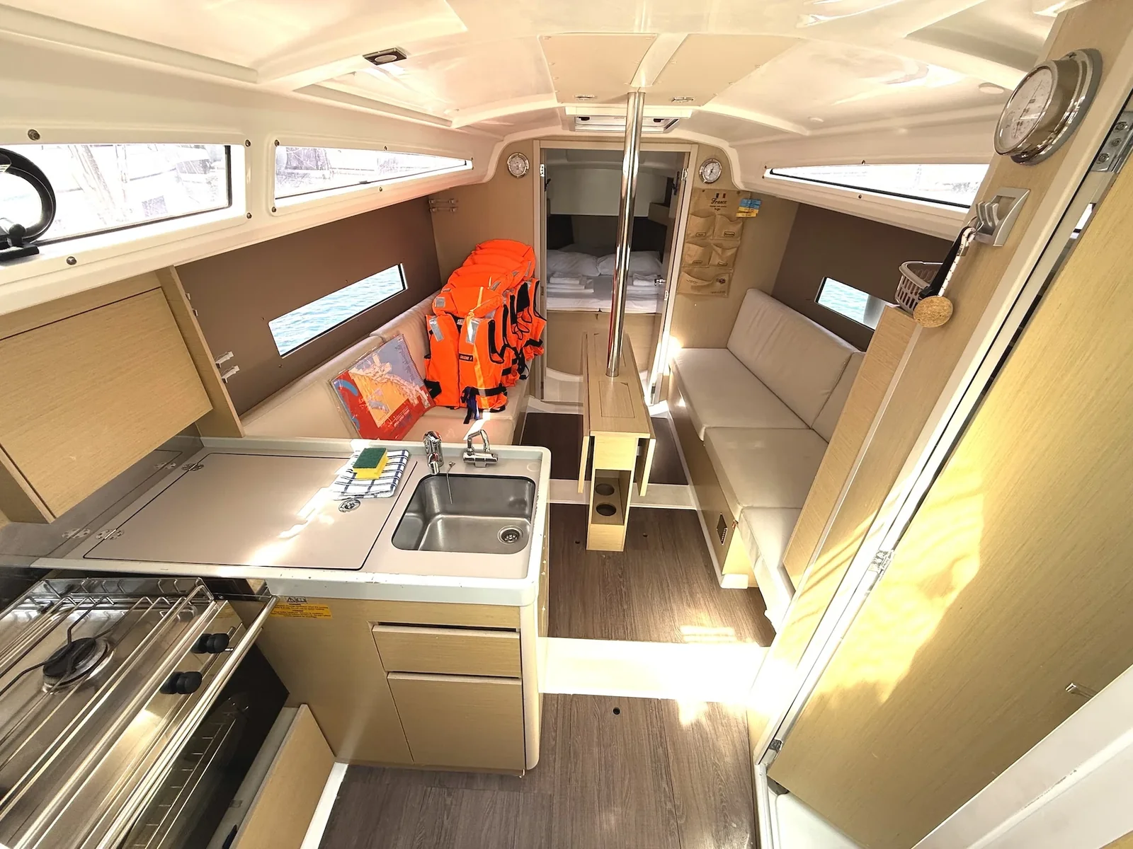 Yacht BENETEAU Oceanis 30.1 - Mañana - Foto 1