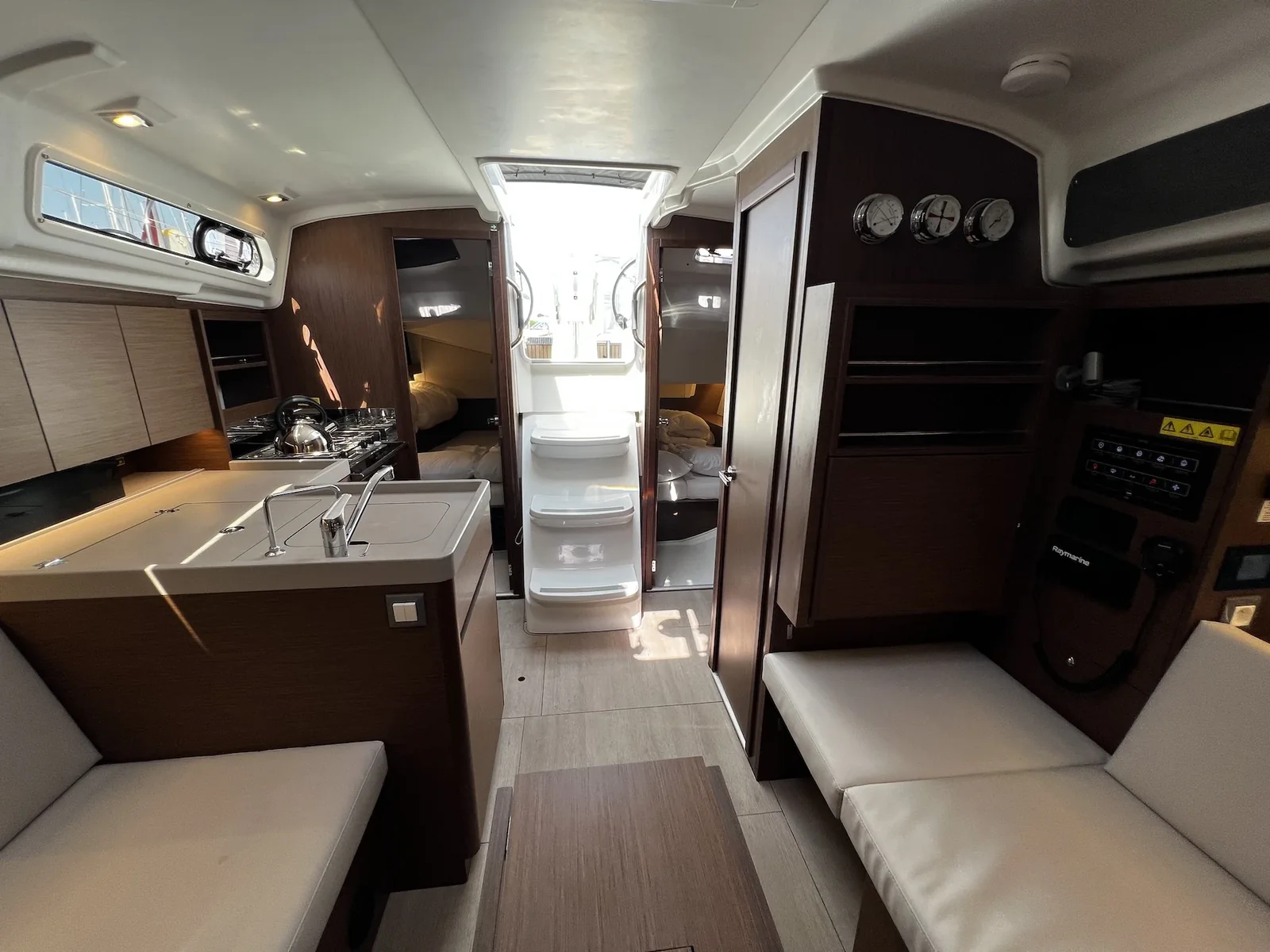 Yacht BENETEAU Oceanis 34.1 - Clara - Foto 1