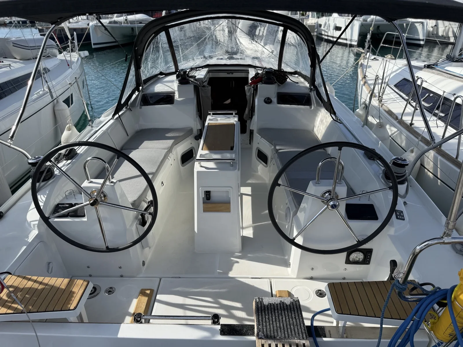 Yacht BENETEAU Oceanis 34.1 - Clara - Foto 1