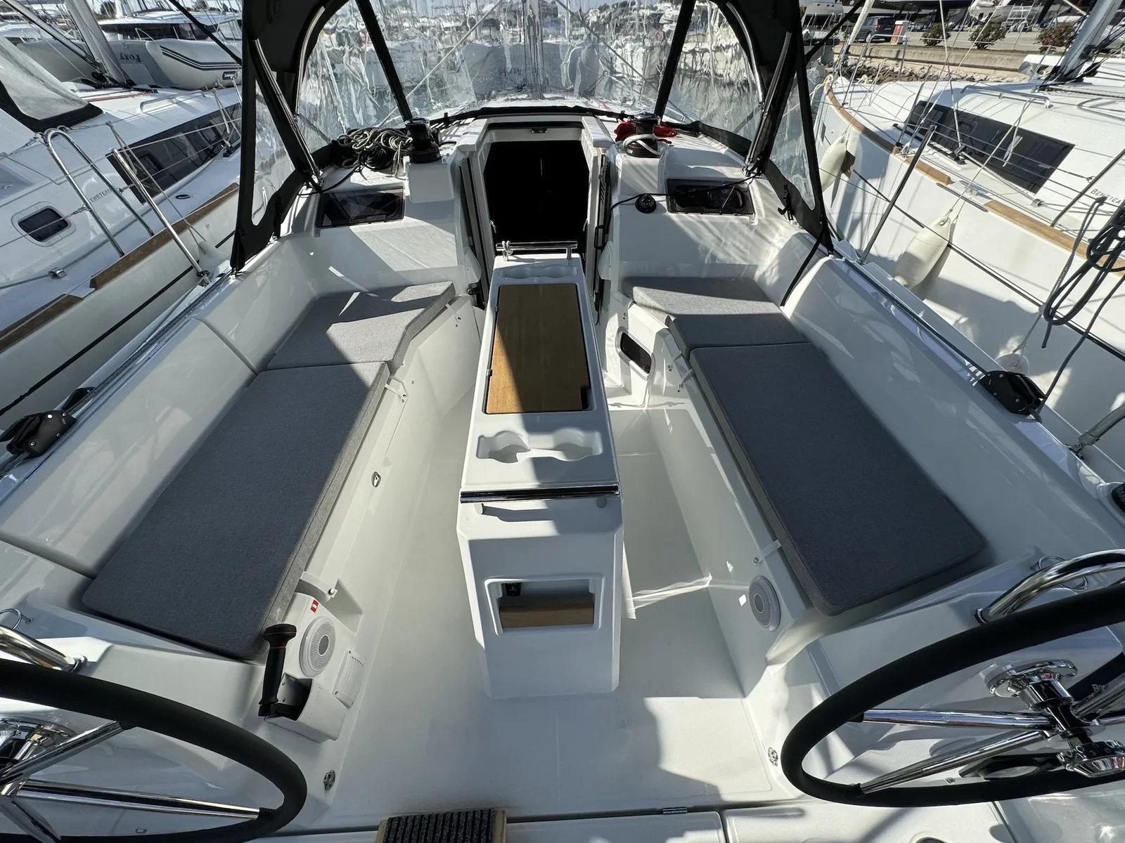 Yacht BENETEAU Oceanis 34.1 - Arnie - Foto 1