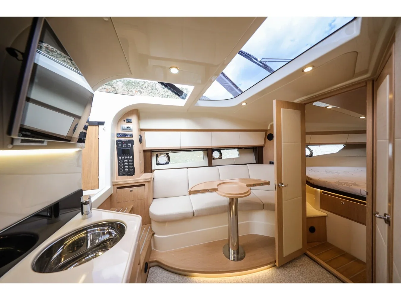 Yacht FOCUS MOTOR YACHTS Focus Power 36 - Joker