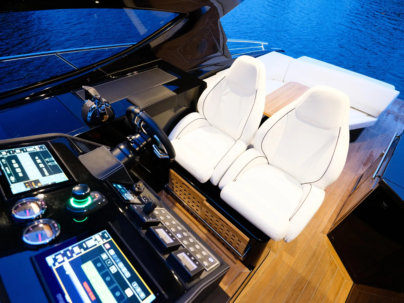 Yacht FOCUS MOTOR YACHTS Focus Power 36 - Joker - Foto 1