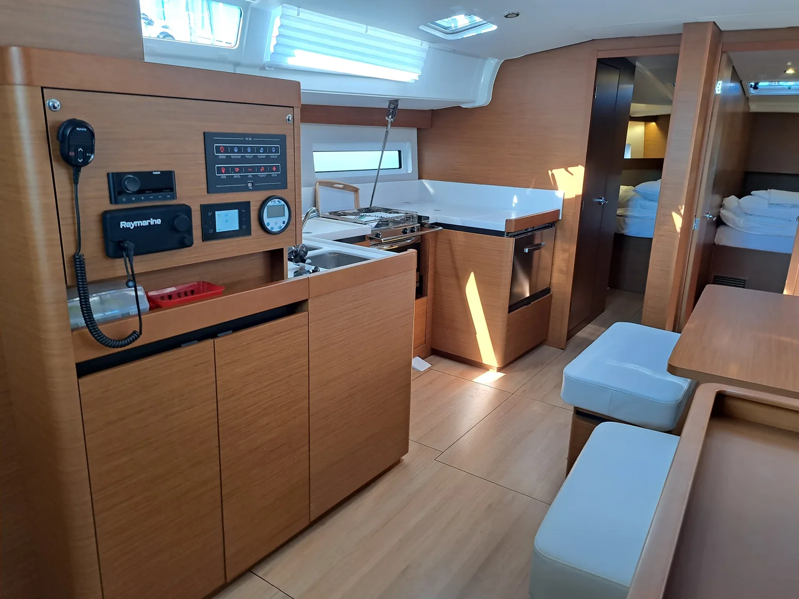 Yacht JEANNEAU Sun Odyssey 490 - Mirrmurr - Foto 1